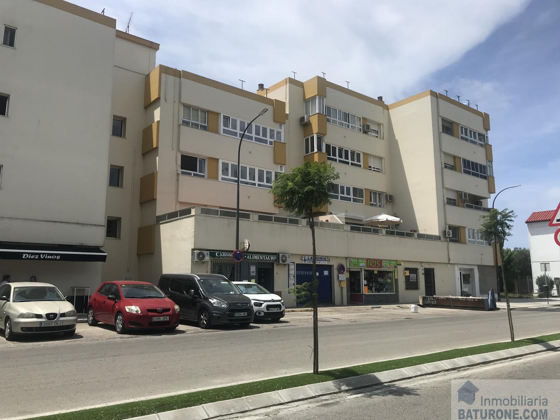 For sale of commercial in San Fernando
