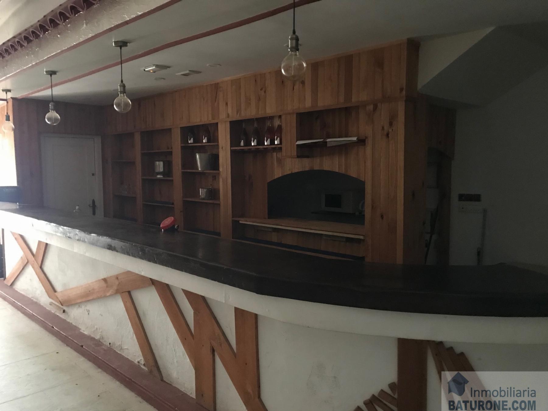 For rent of commercial in San Fernando