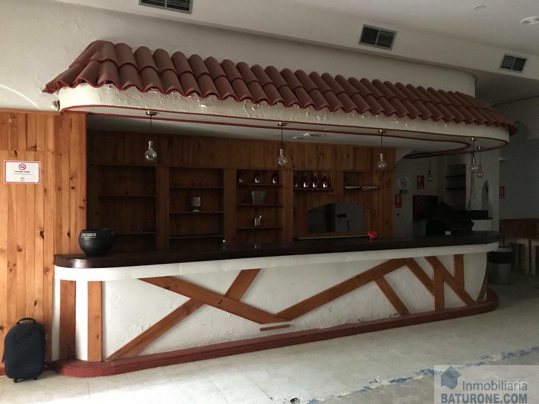 For rent of commercial in San Fernando