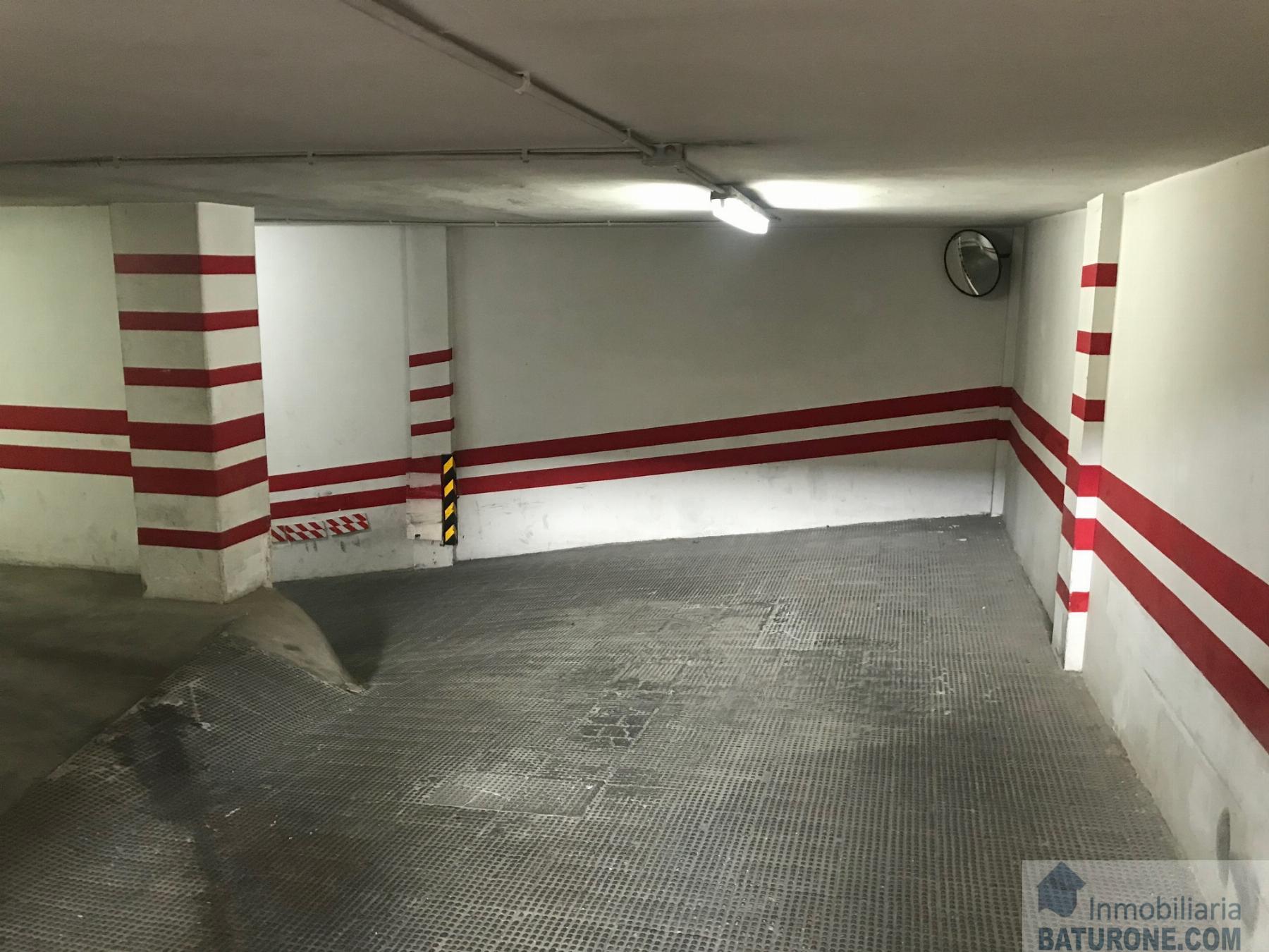 For sale of garage in San Fernando