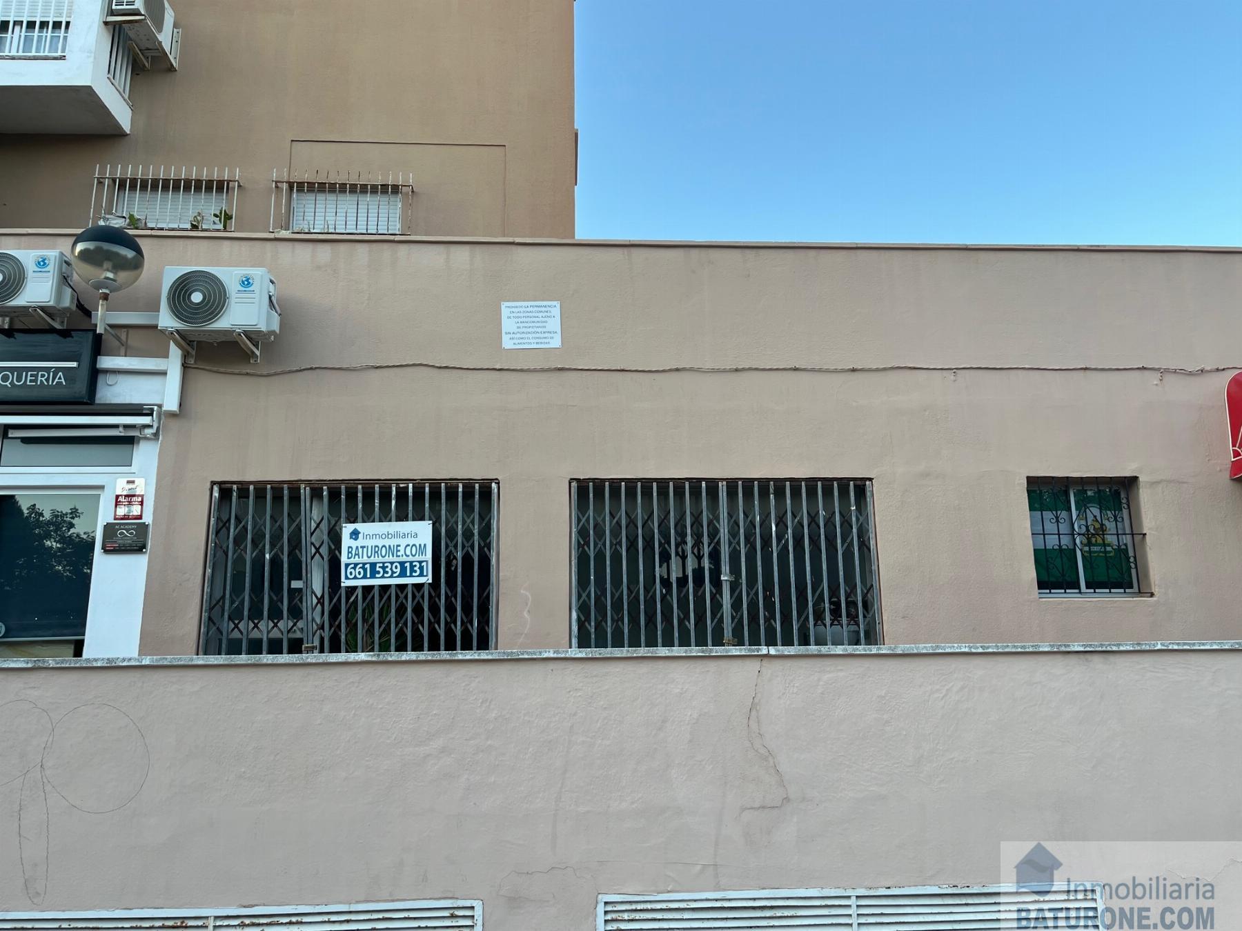 For sale of commercial in San Fernando