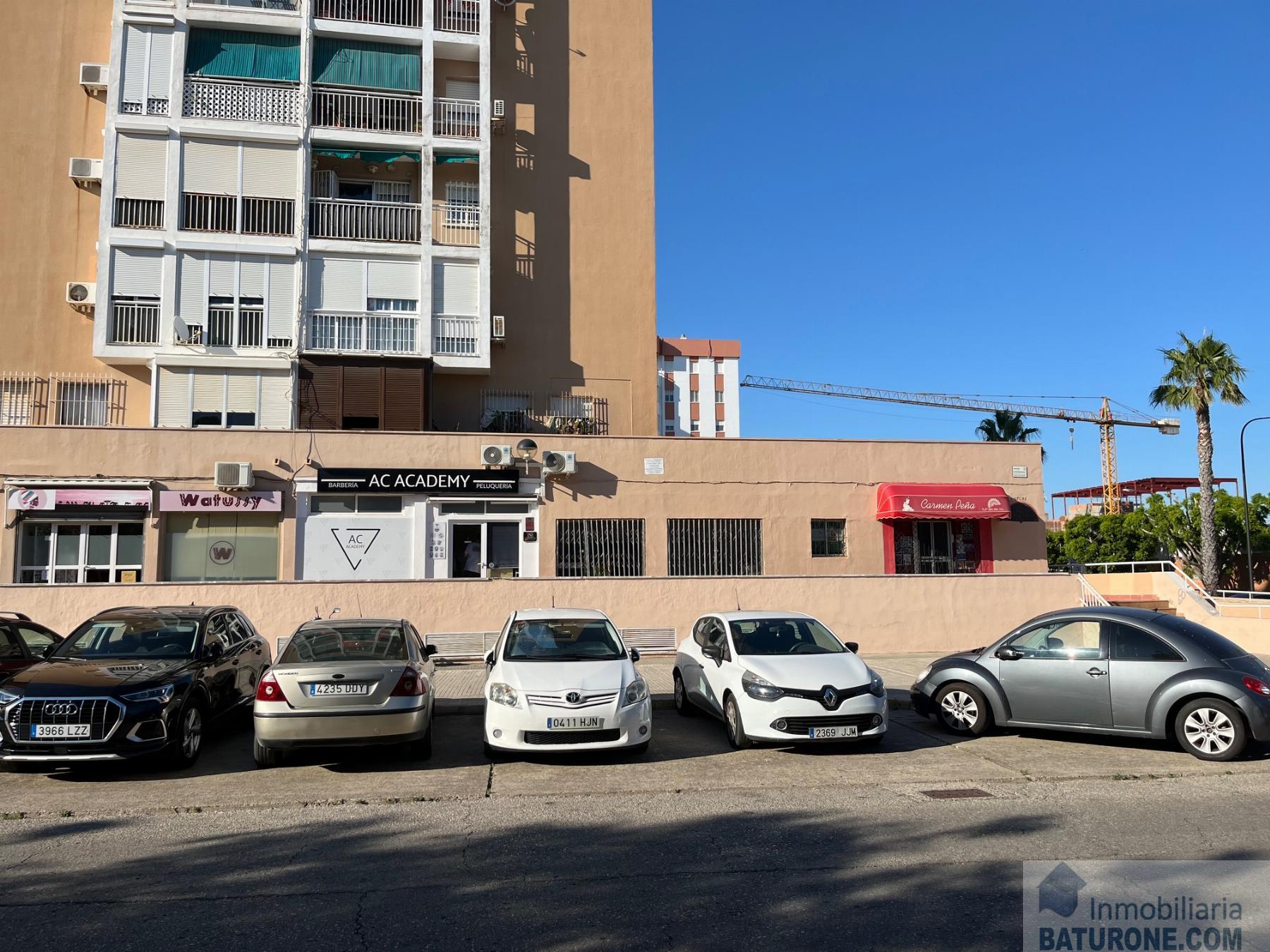 For sale of commercial in San Fernando