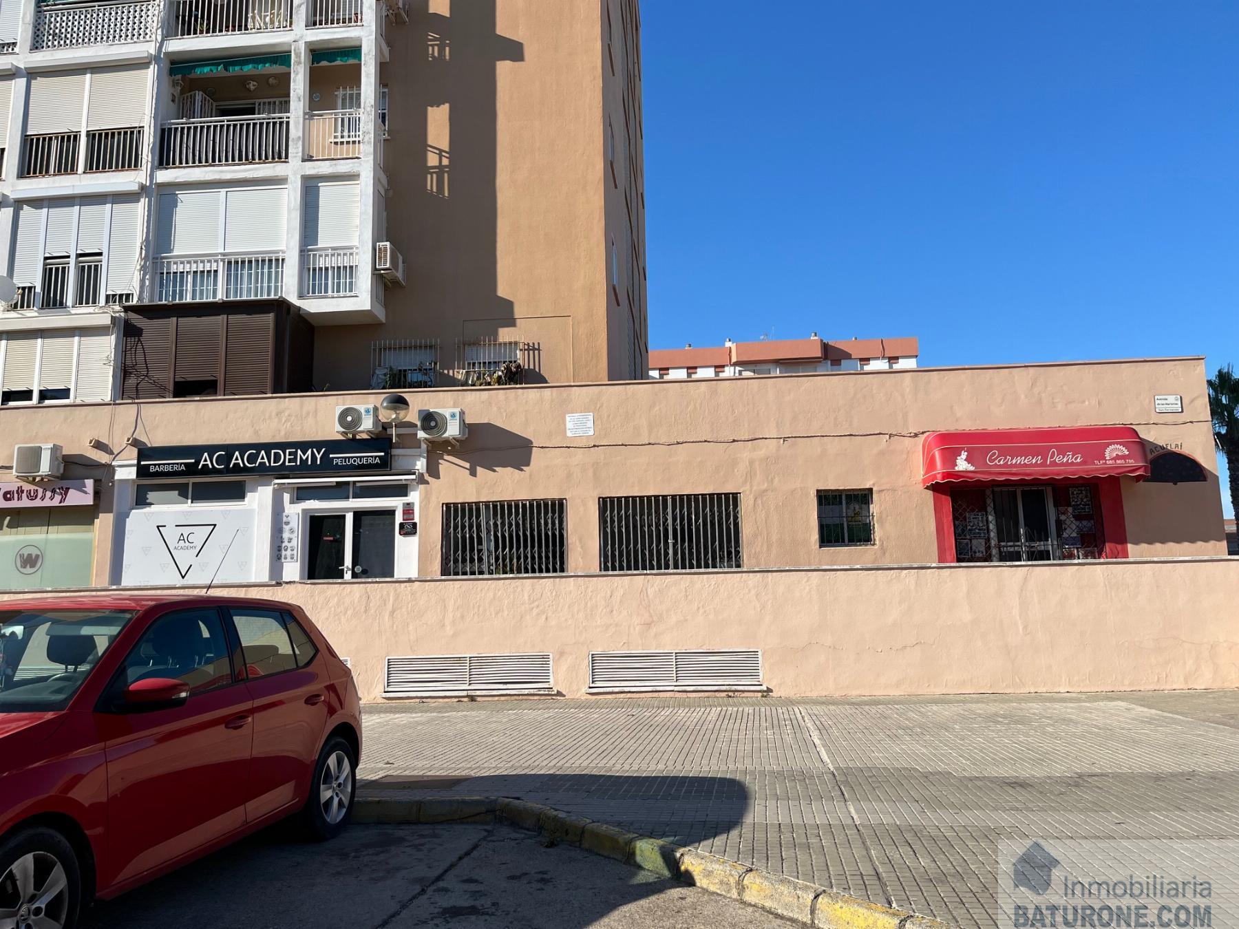 For sale of commercial in San Fernando