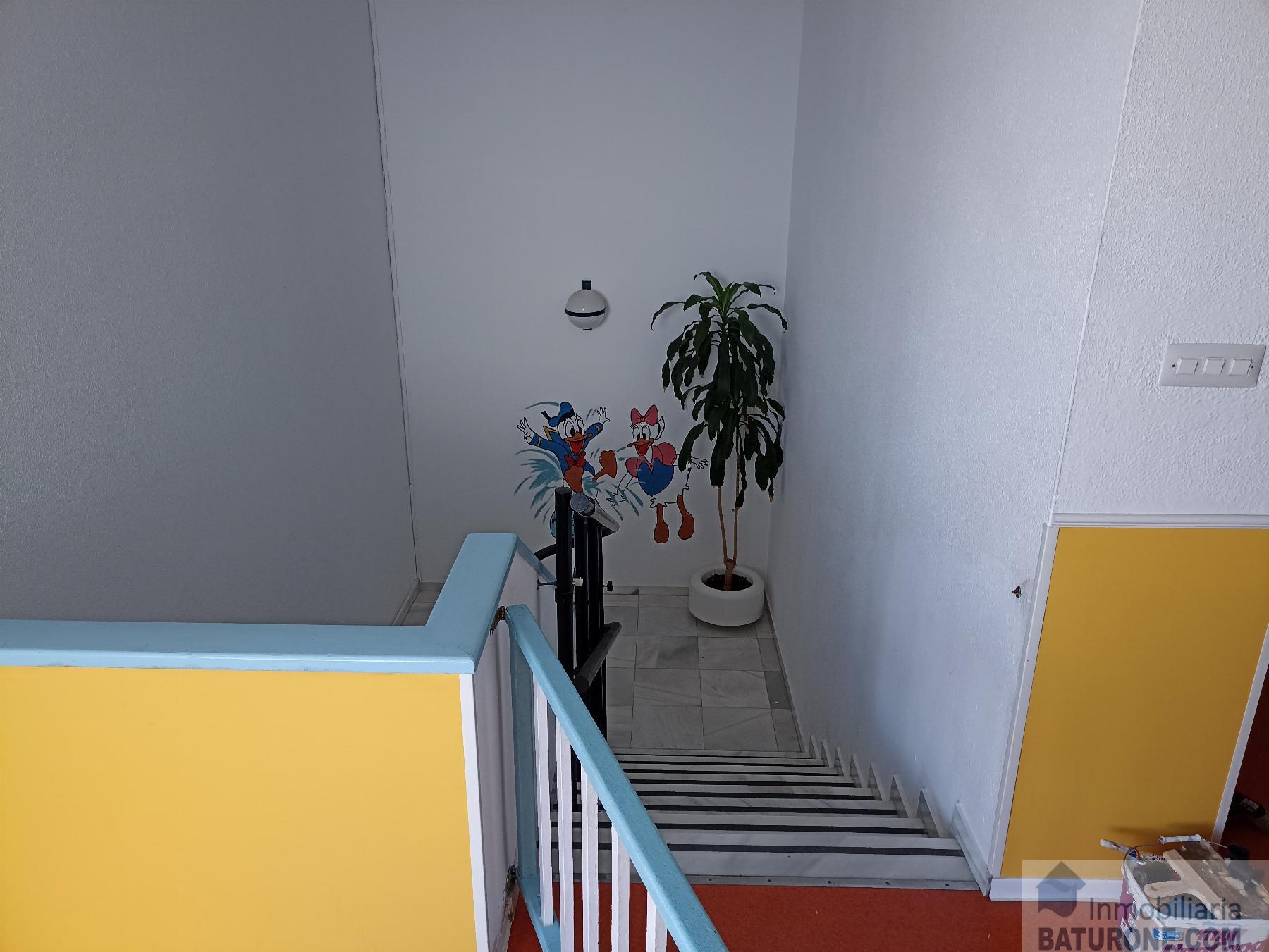 For sale of commercial in San Fernando