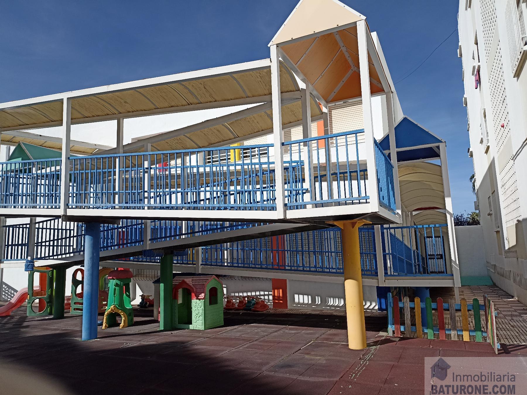 For sale of commercial in San Fernando