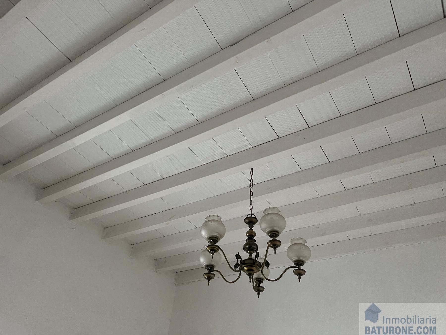 For sale of house in San Fernando