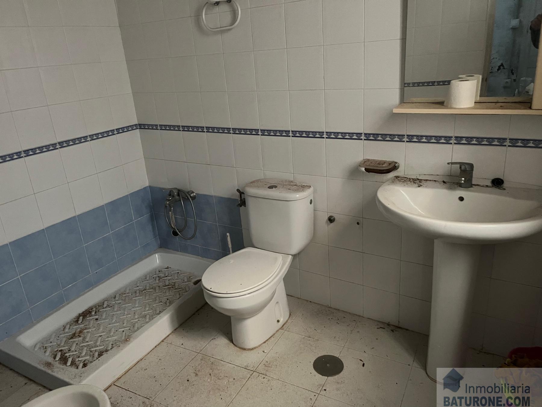 For sale of house in San Fernando