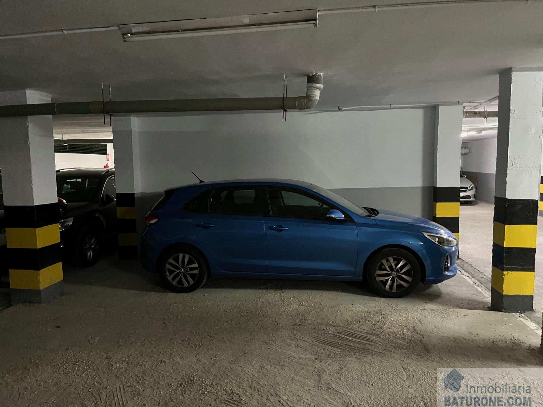 For sale of garage in San Fernando