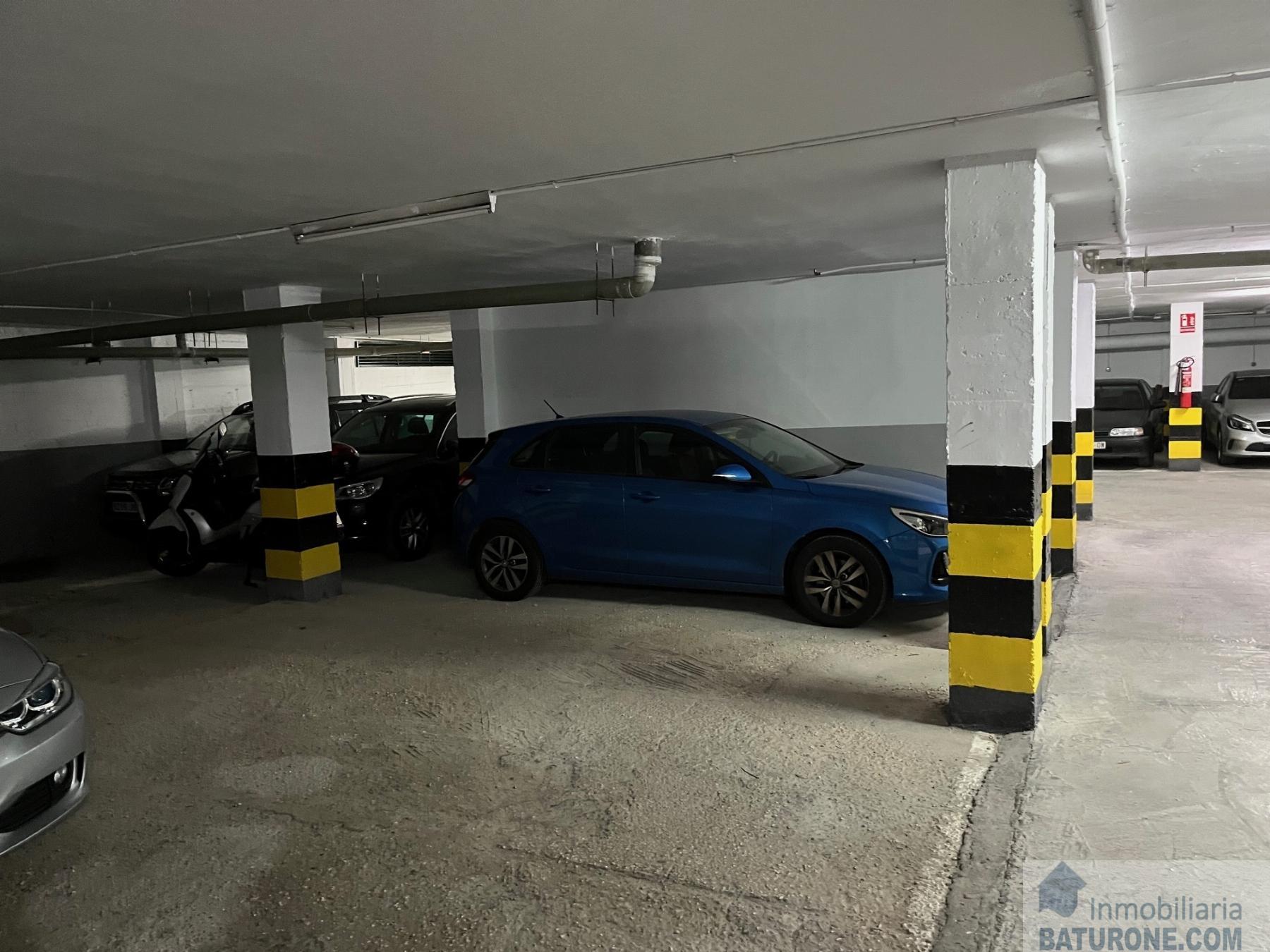 For sale of garage in San Fernando