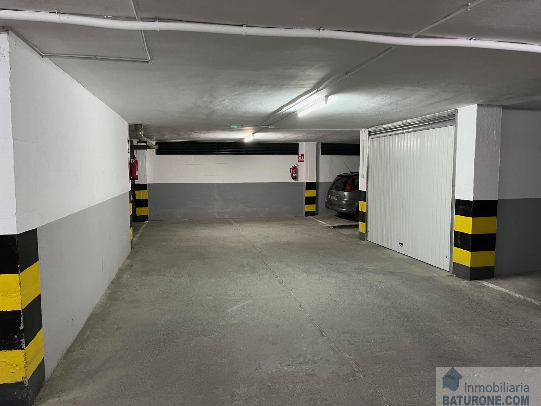 For sale of garage in San Fernando