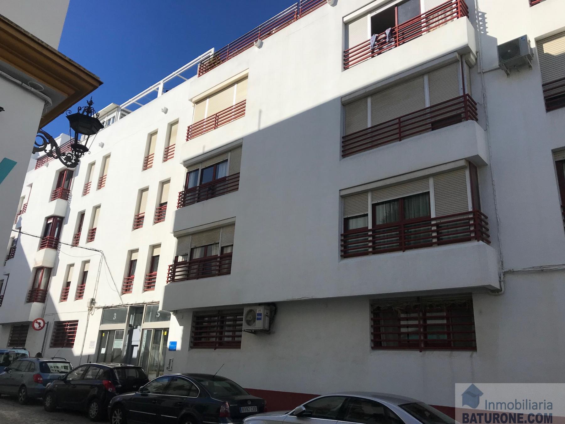 For sale of premises in San Fernando