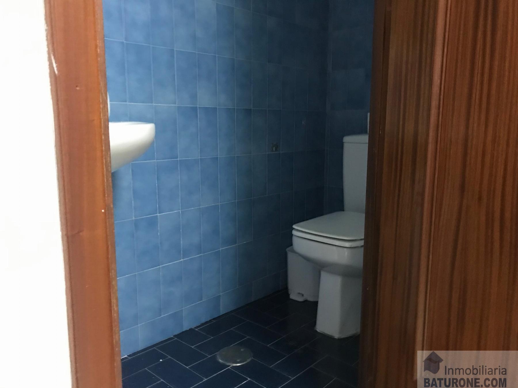 For sale of premises in San Fernando