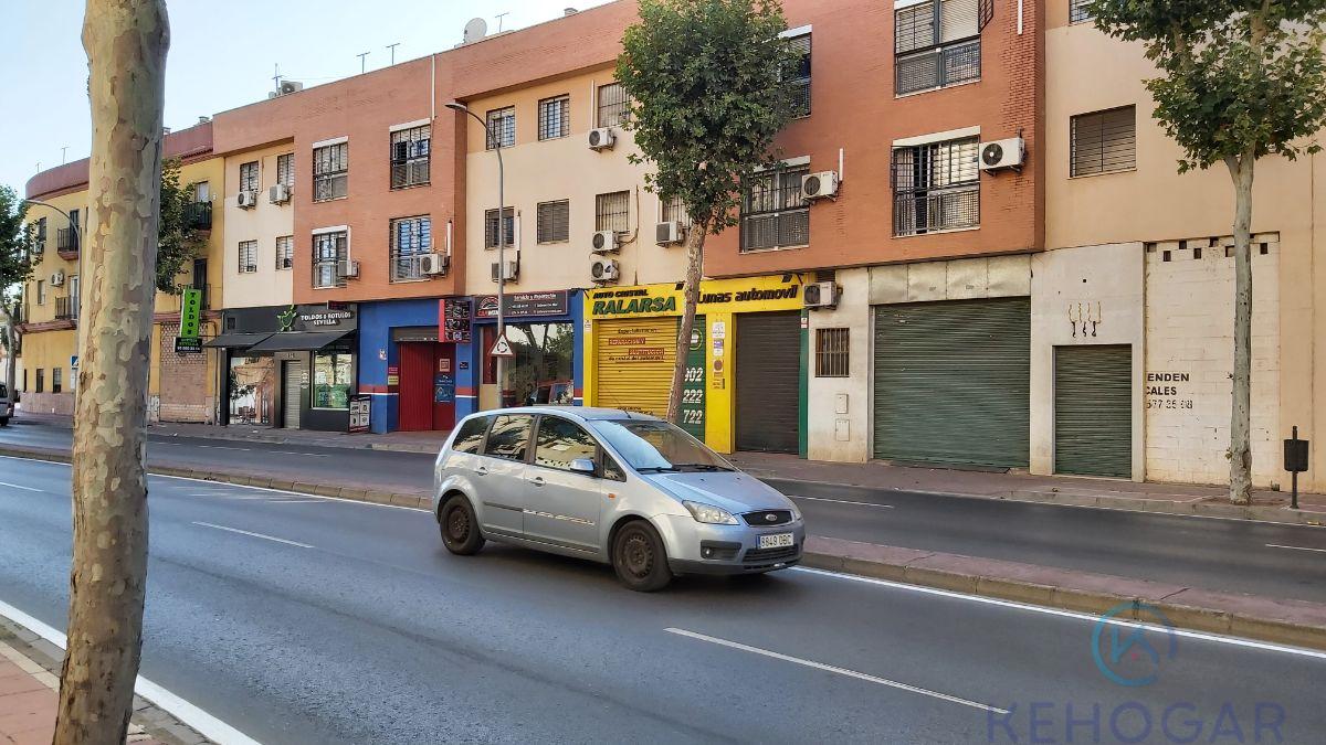 Venta de local comercial en Dos Hermanas