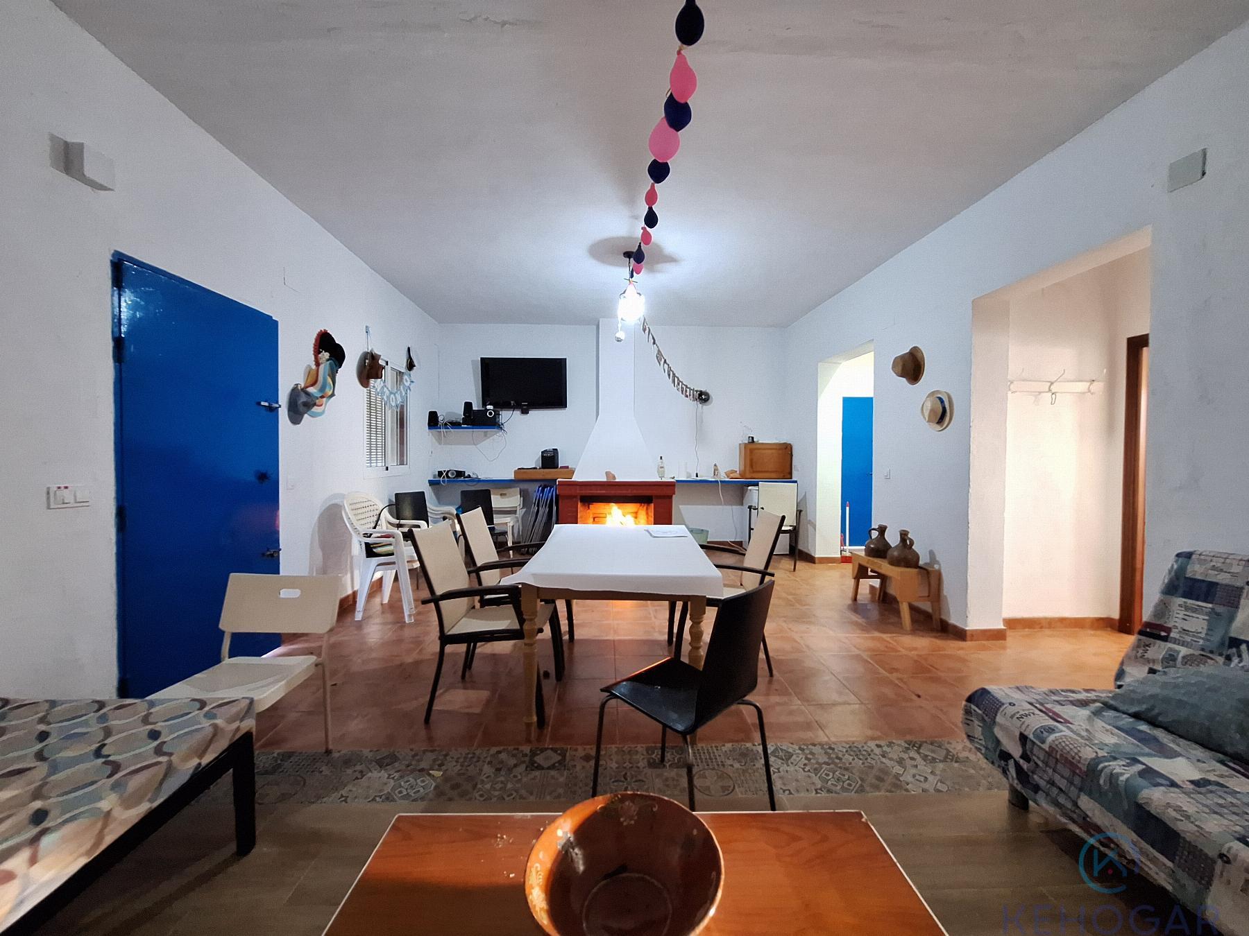 Venta de finca rústica en Dos Hermanas