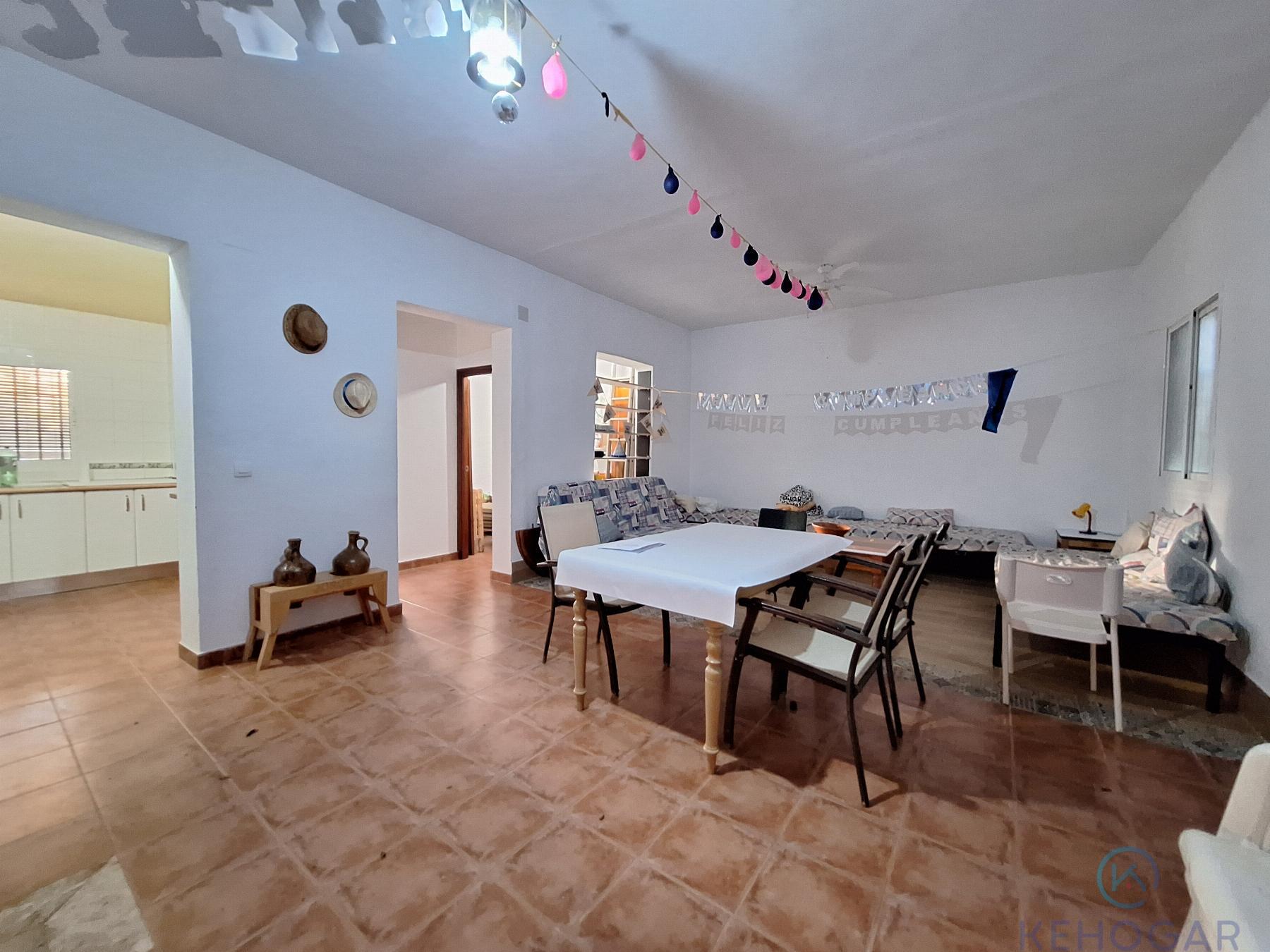 Venta de finca rústica en Dos Hermanas