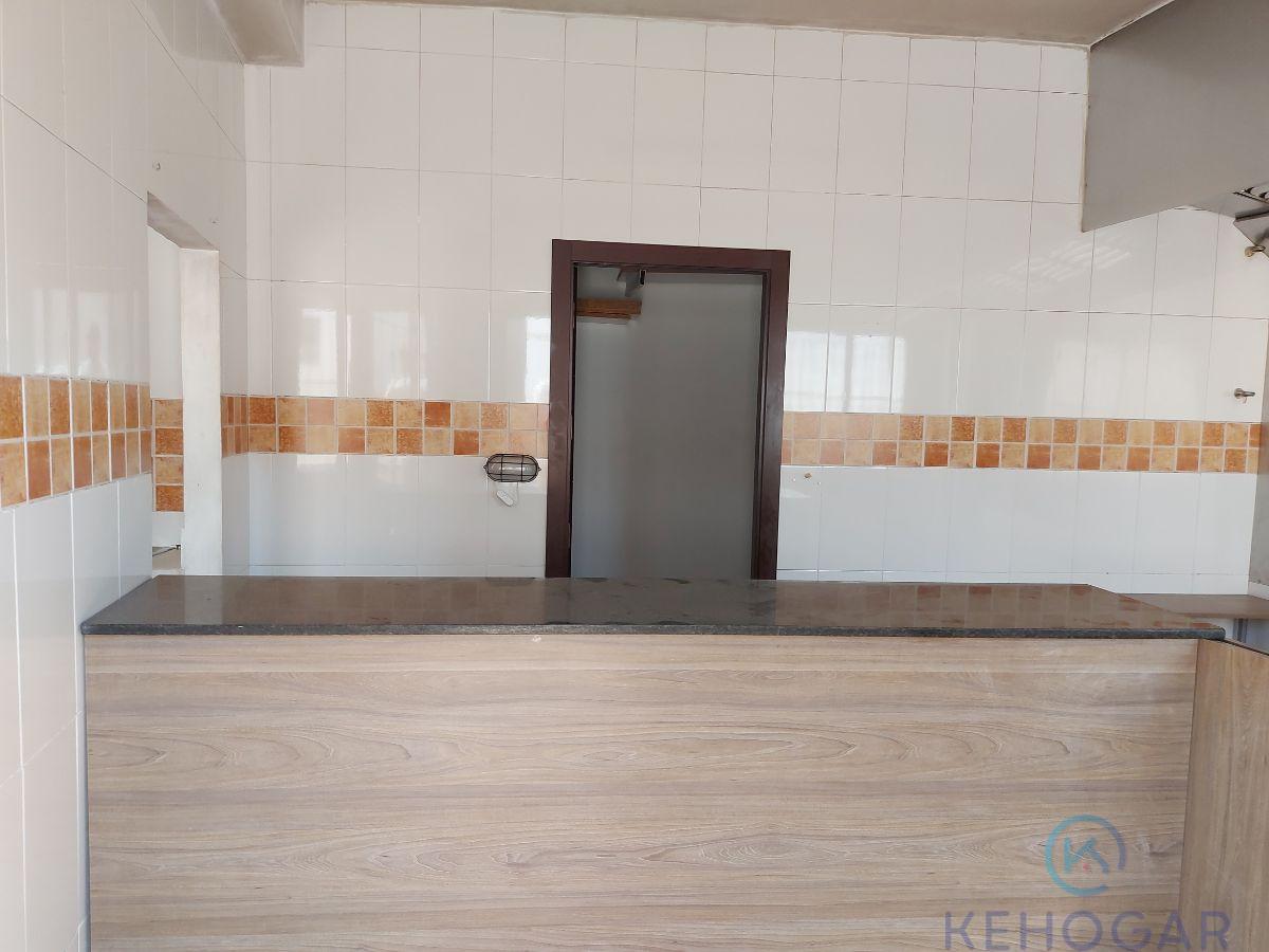 For sale of commercial in Dos Hermanas