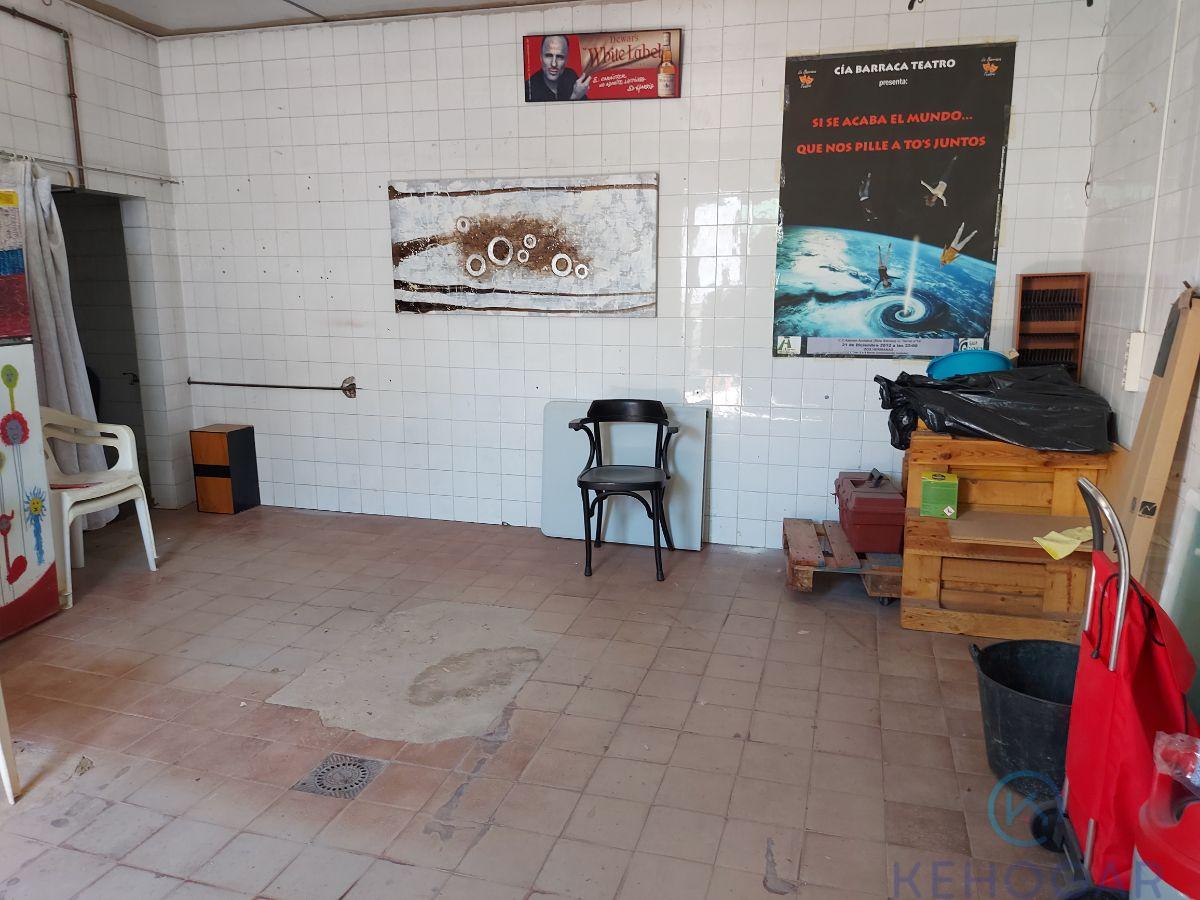 Venta de local comercial en Dos Hermanas