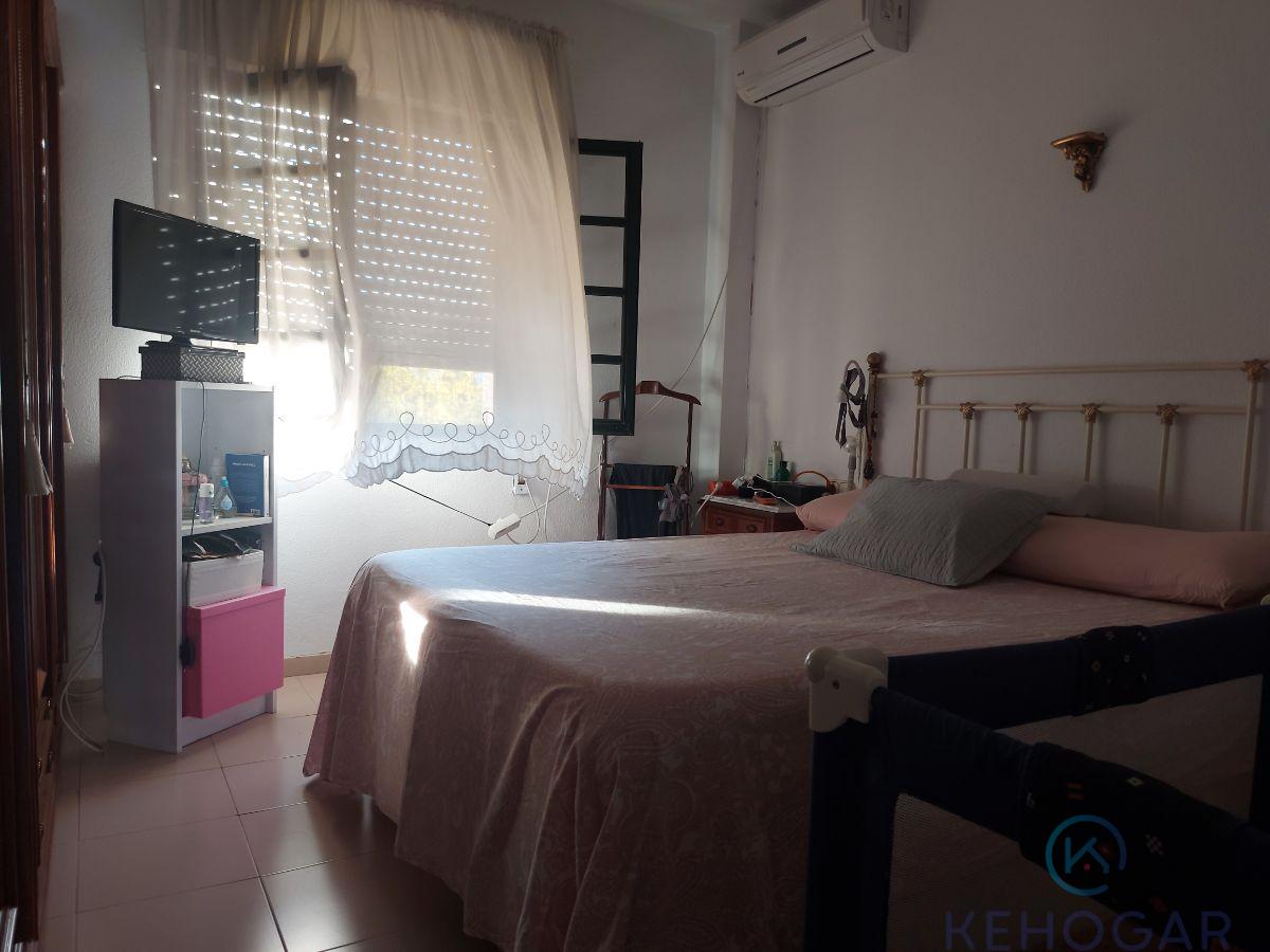 For sale of house in Dos Hermanas