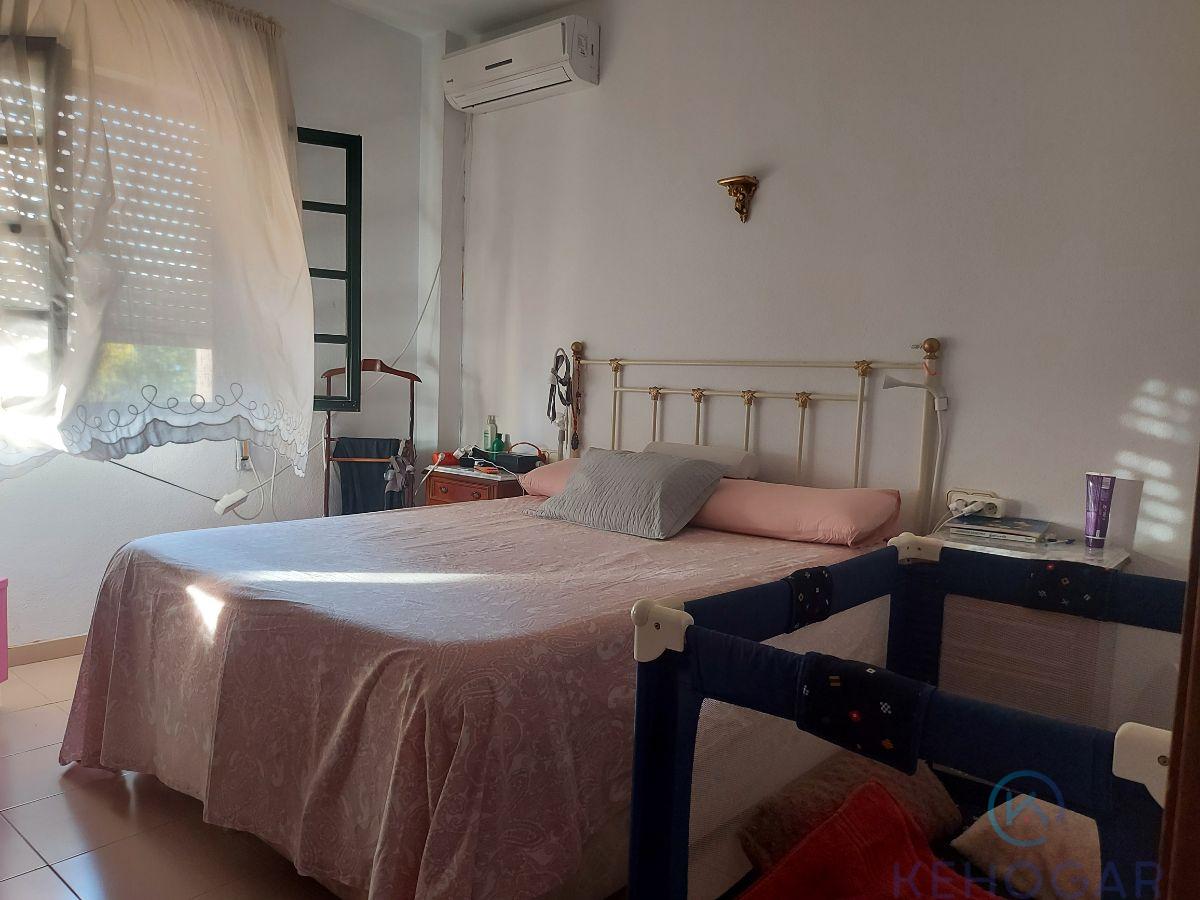 For sale of house in Dos Hermanas