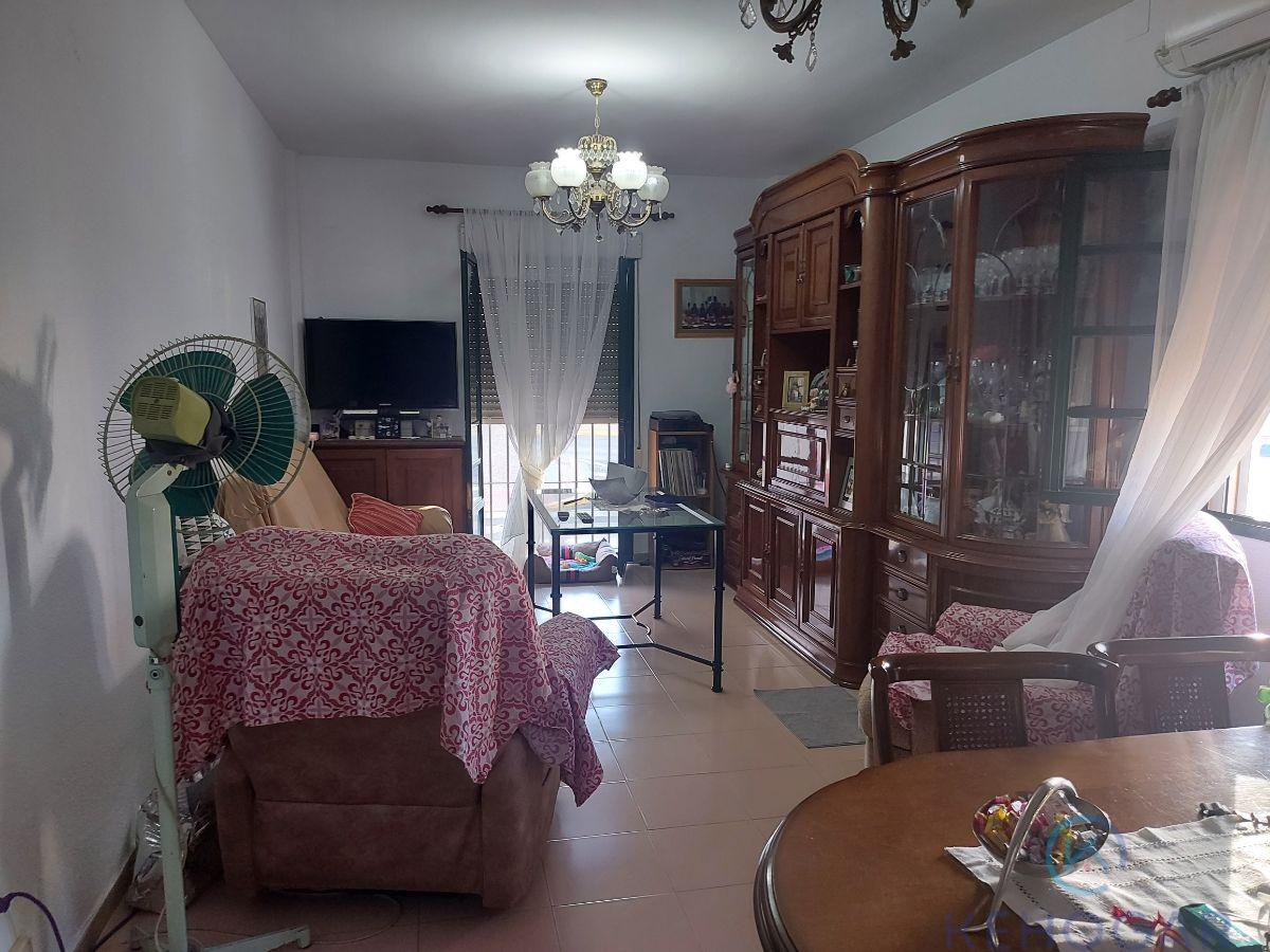 For sale of house in Dos Hermanas