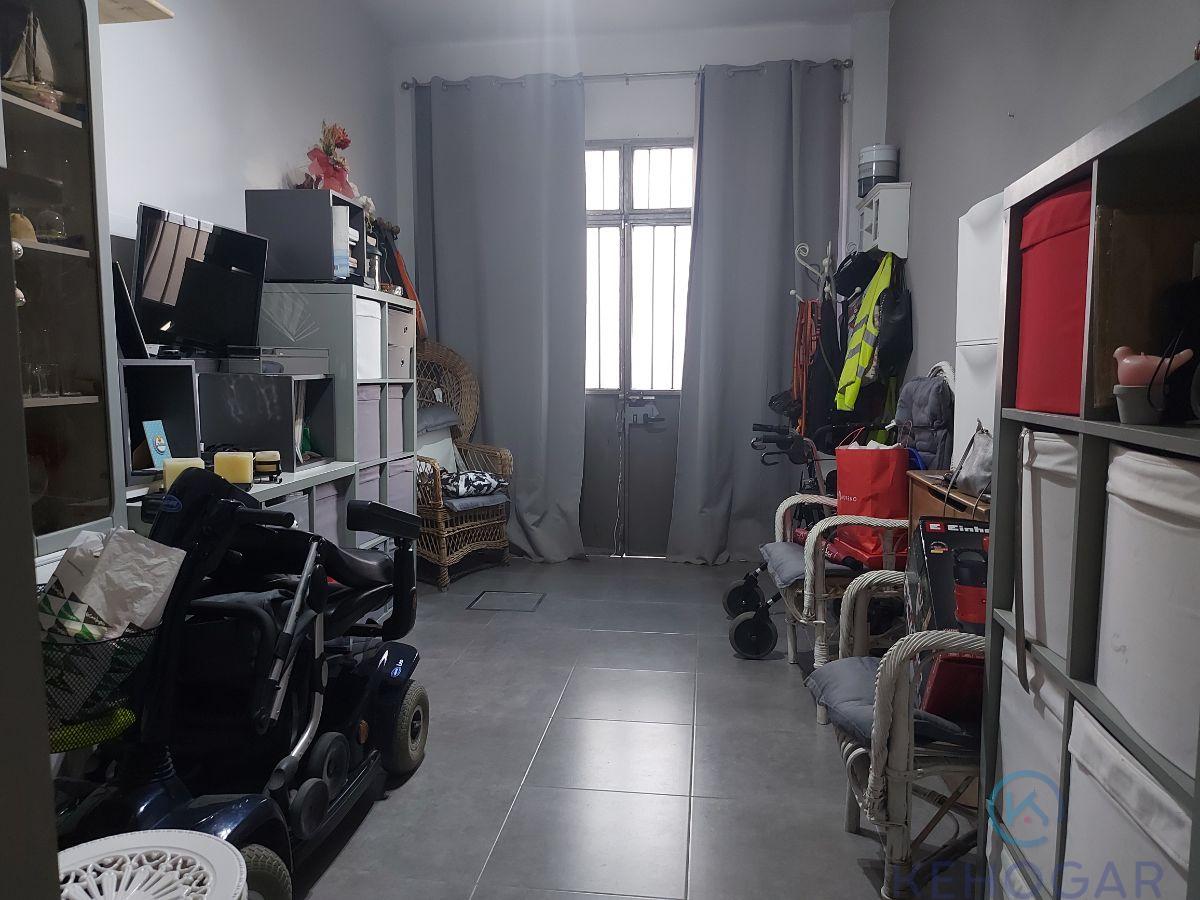 For sale of house in Dos Hermanas