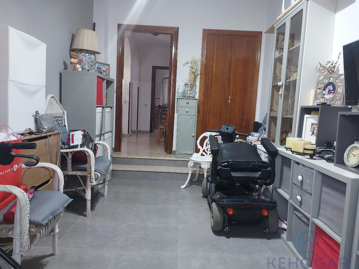 For sale of house in Dos Hermanas