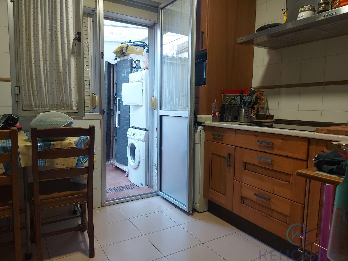 For sale of house in Dos Hermanas