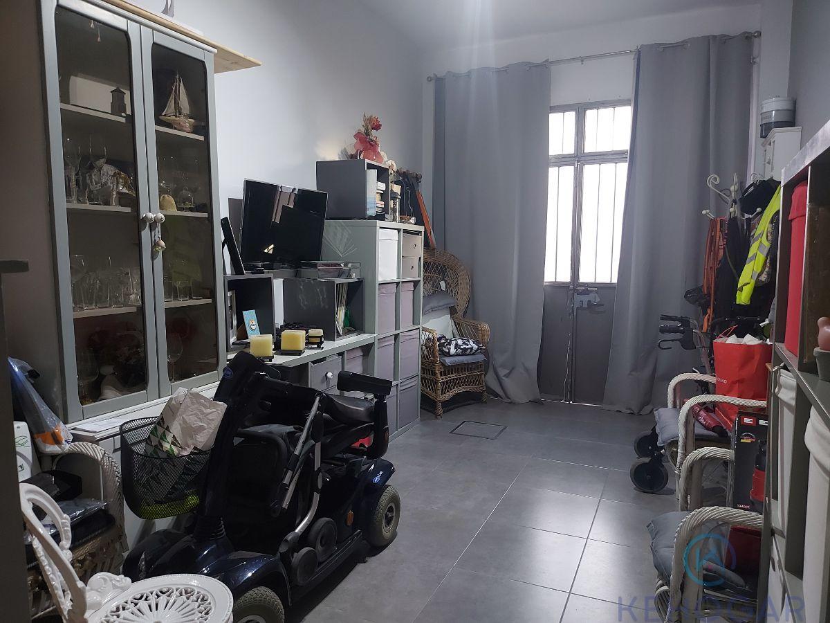 For sale of house in Dos Hermanas