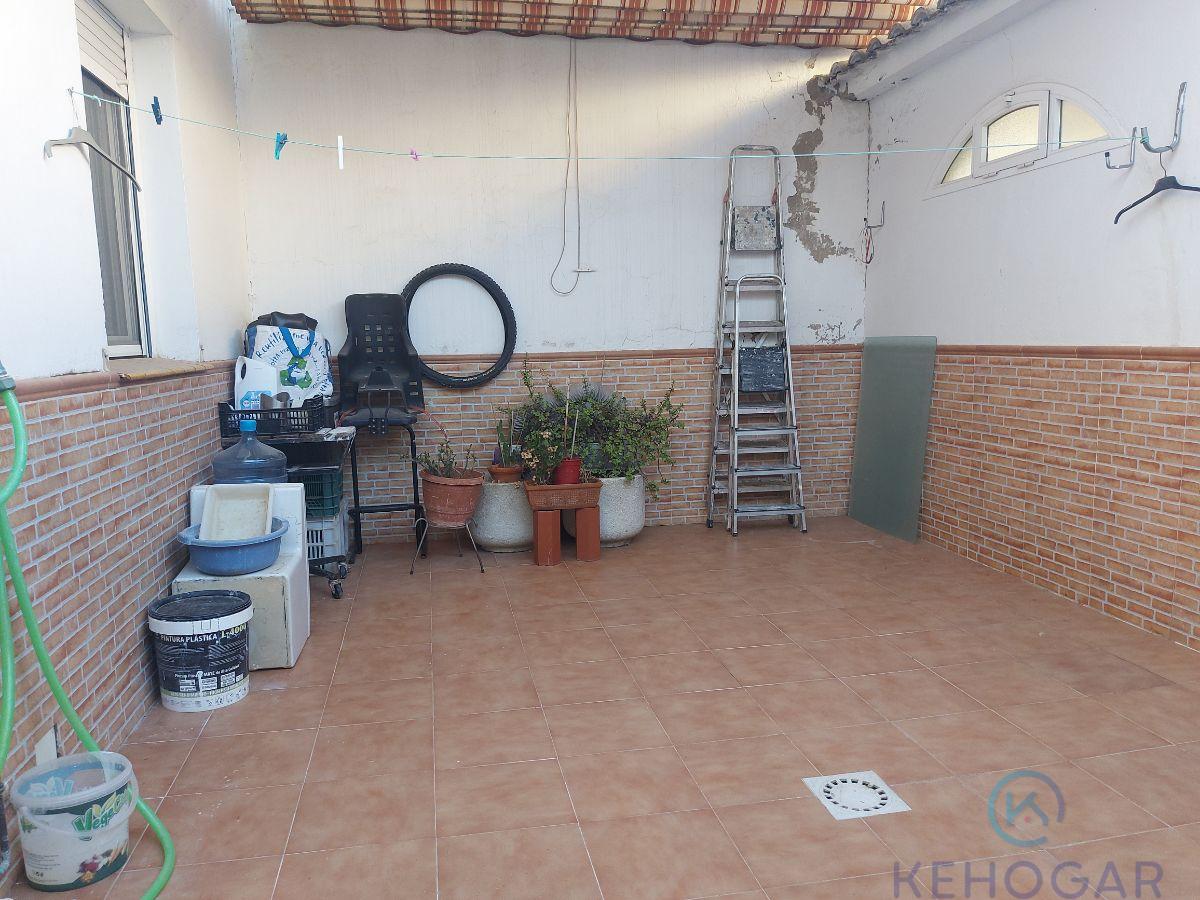 For sale of house in Dos Hermanas