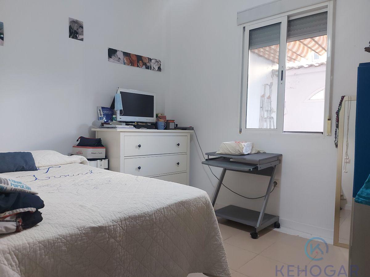 For sale of house in Dos Hermanas