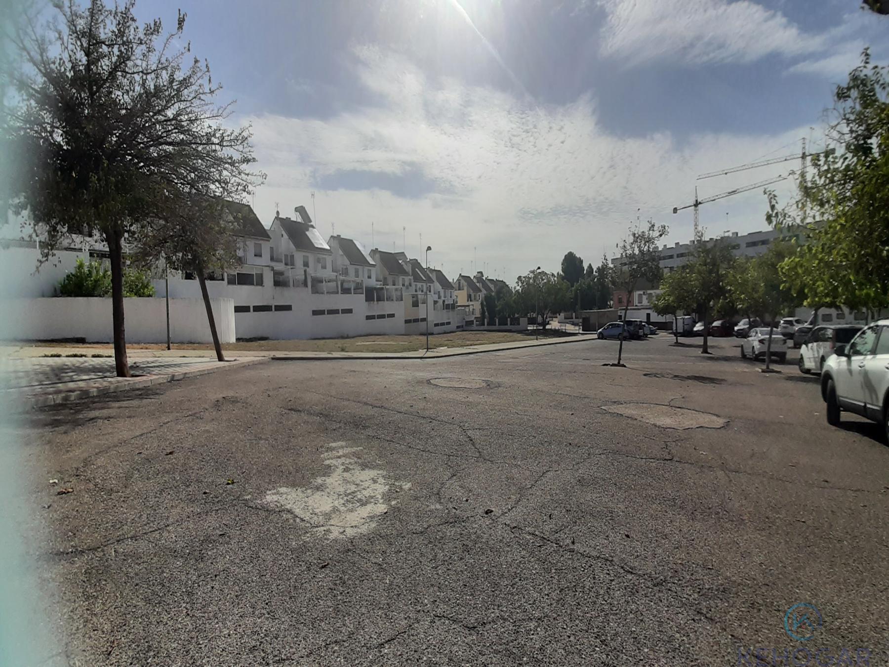 For sale of house in Dos Hermanas