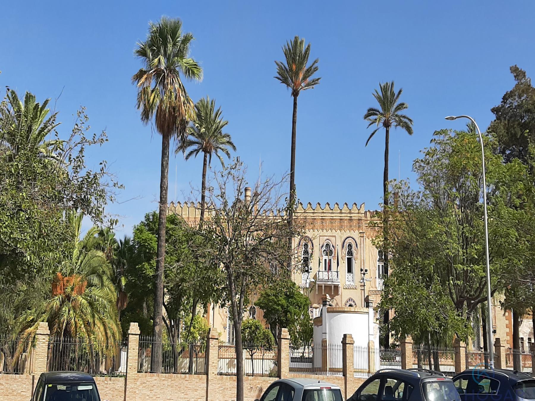 For sale of house in Dos Hermanas