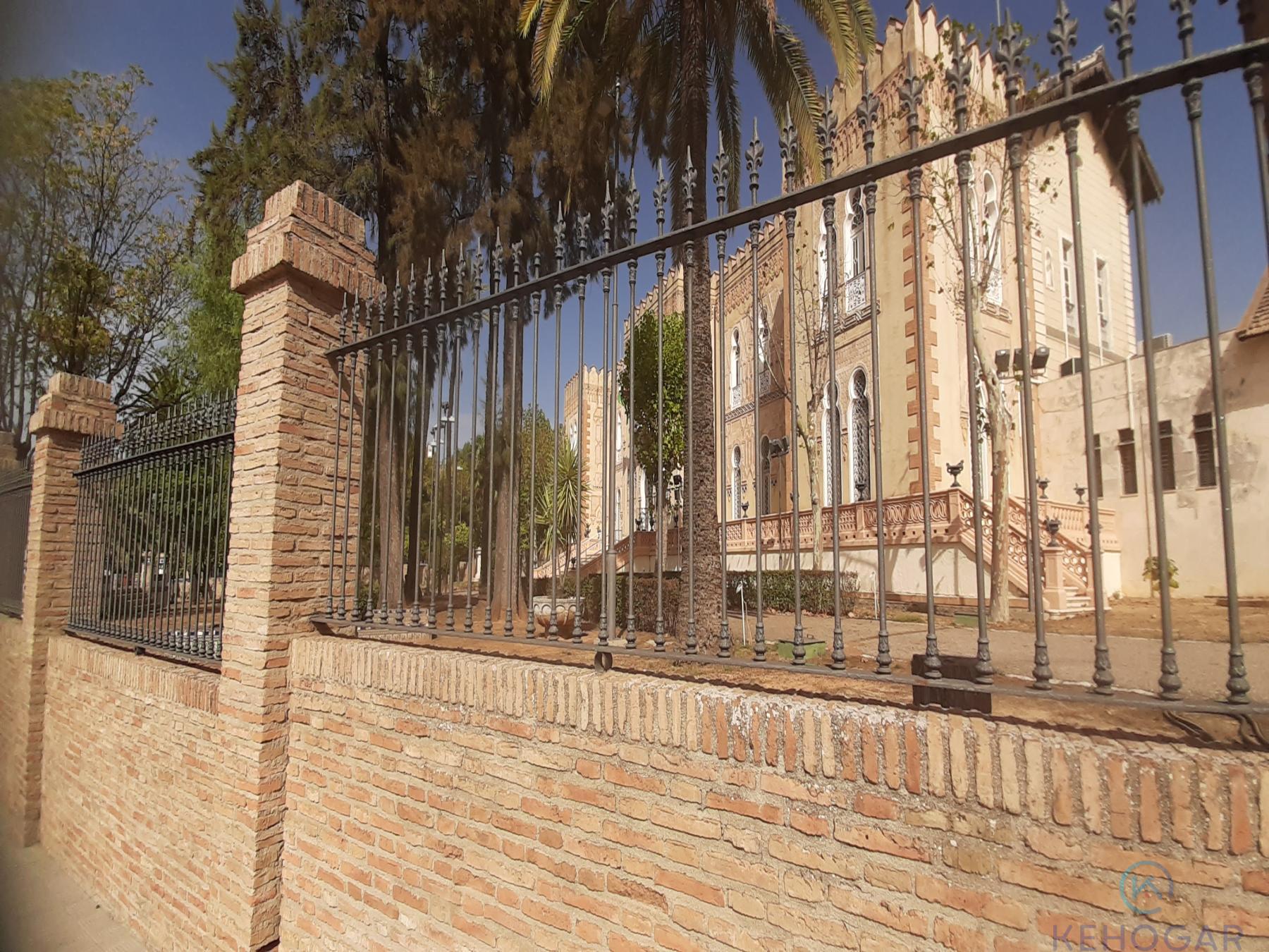 For sale of house in Dos Hermanas