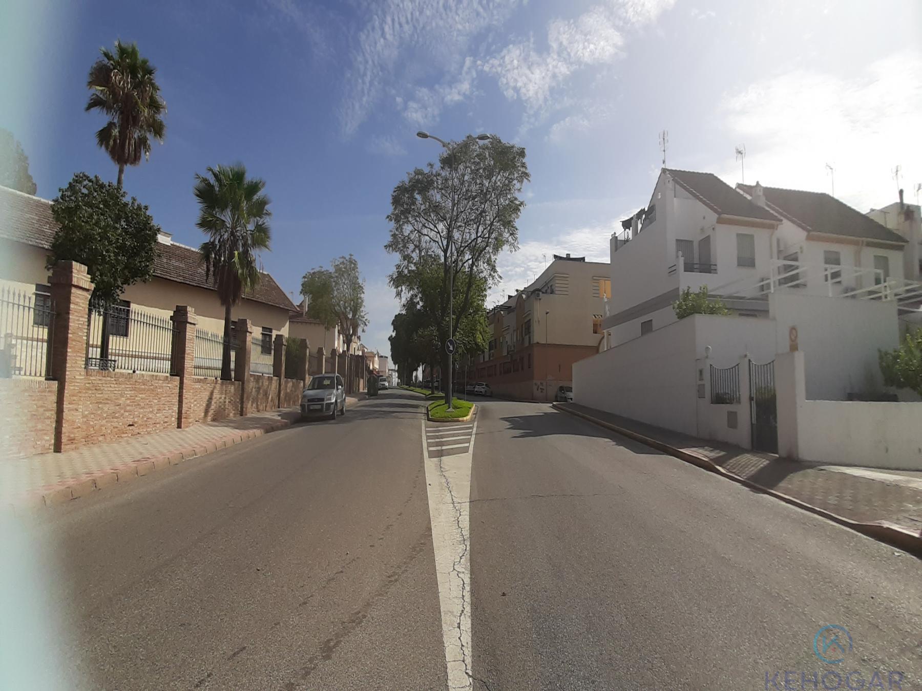 For sale of house in Dos Hermanas