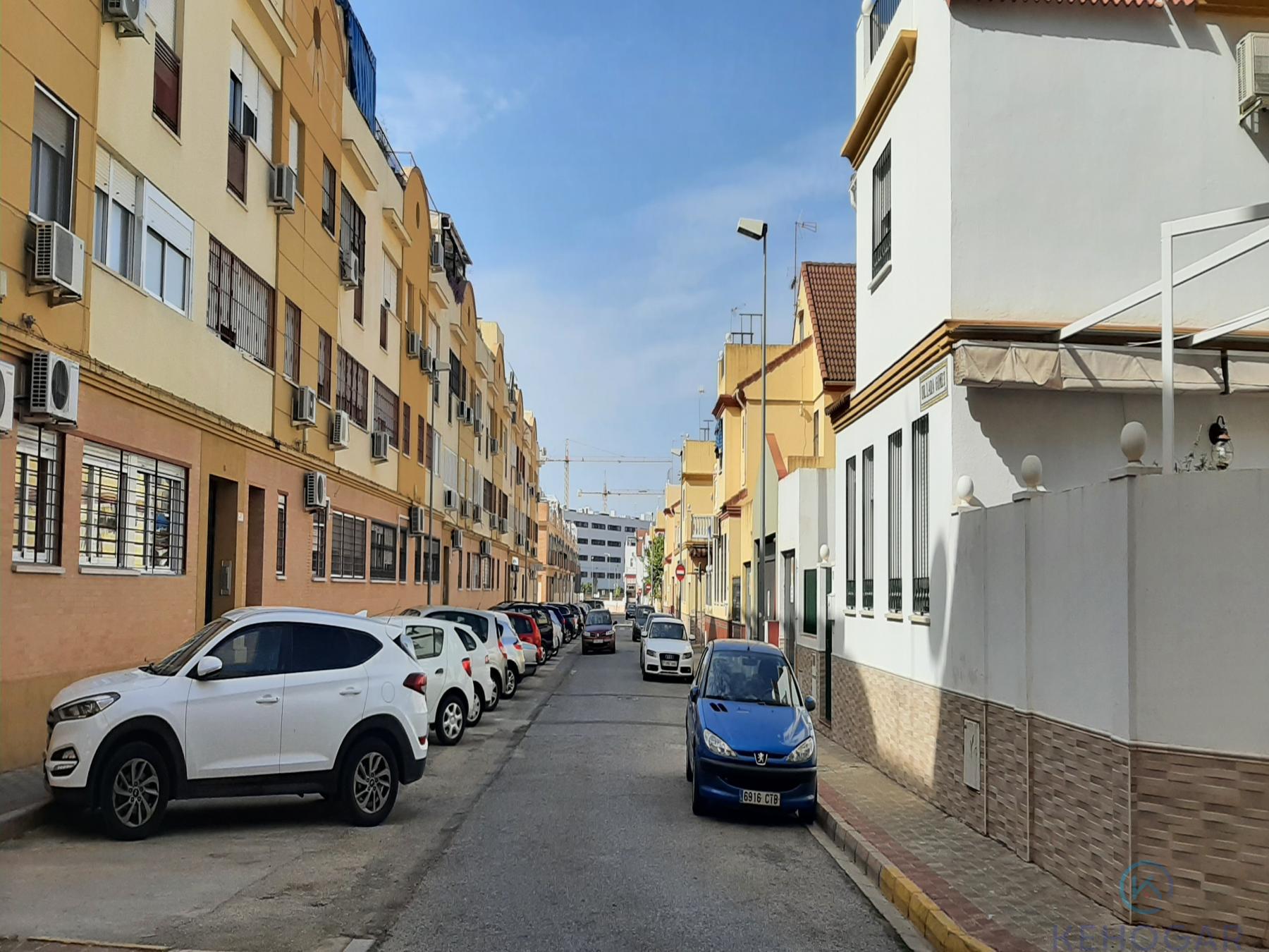 For sale of house in Dos Hermanas