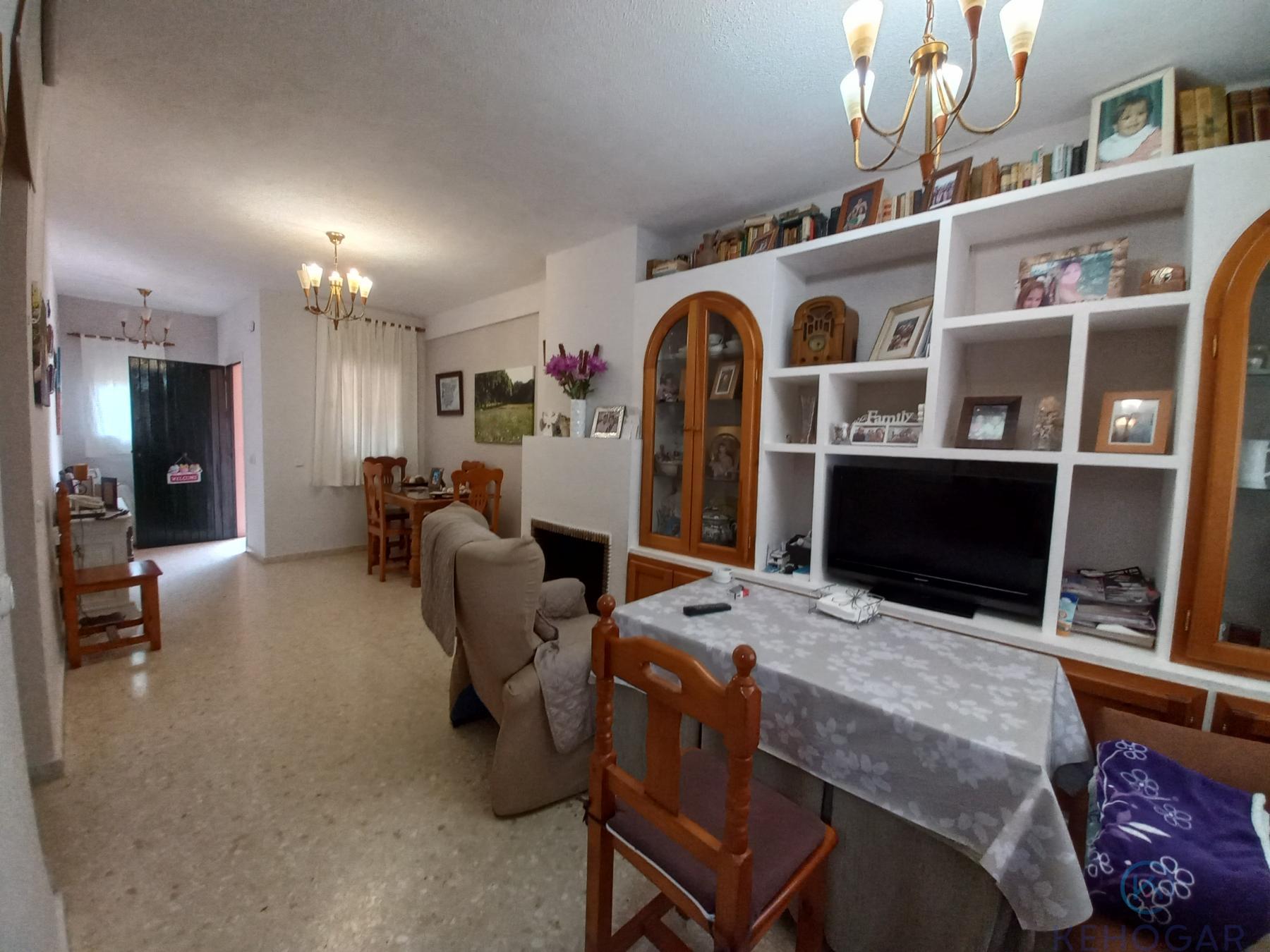 For sale of house in Dos Hermanas