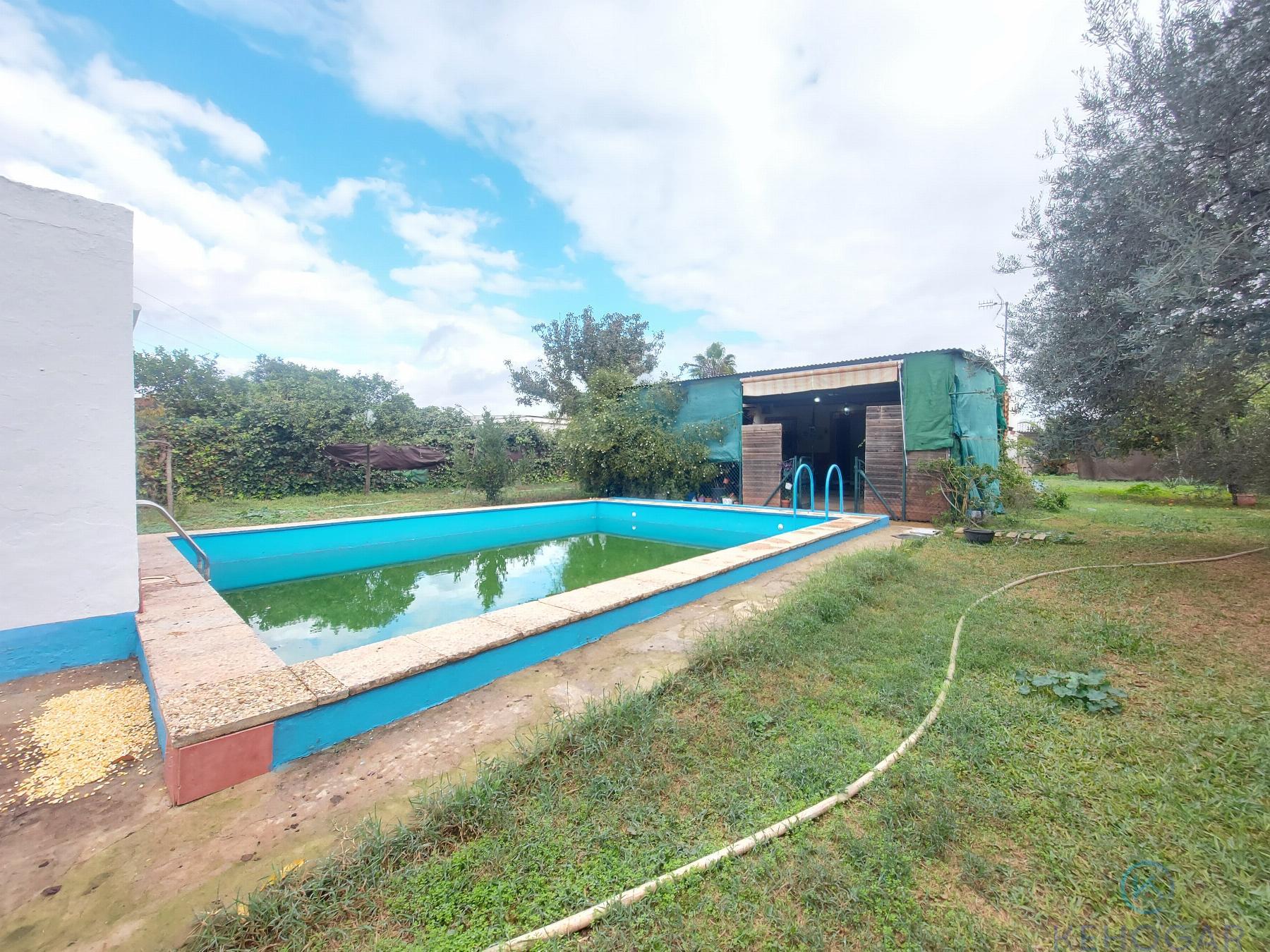 For sale of rural property in Alcalá de Guadaíra