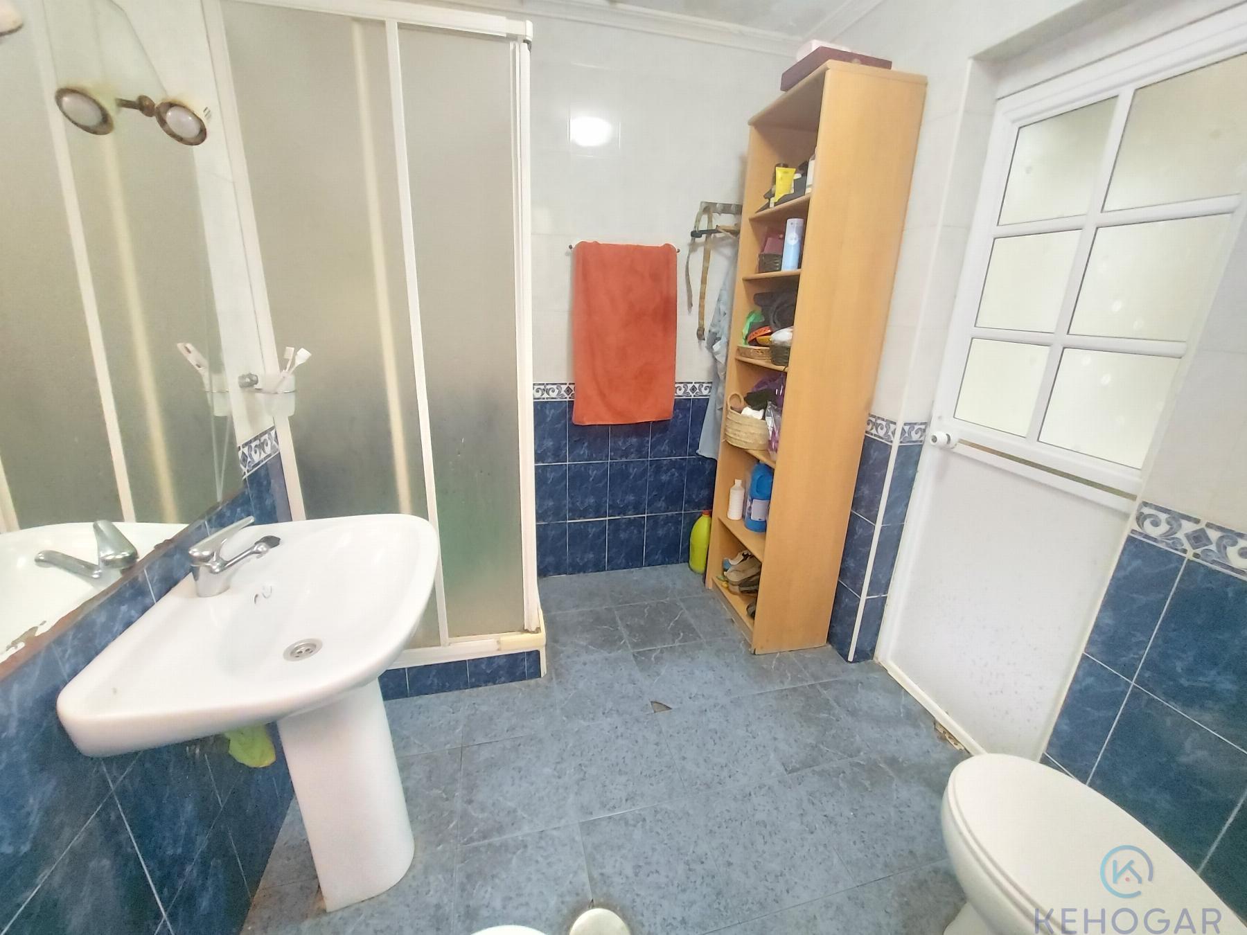 Venta de local comercial en Dos Hermanas