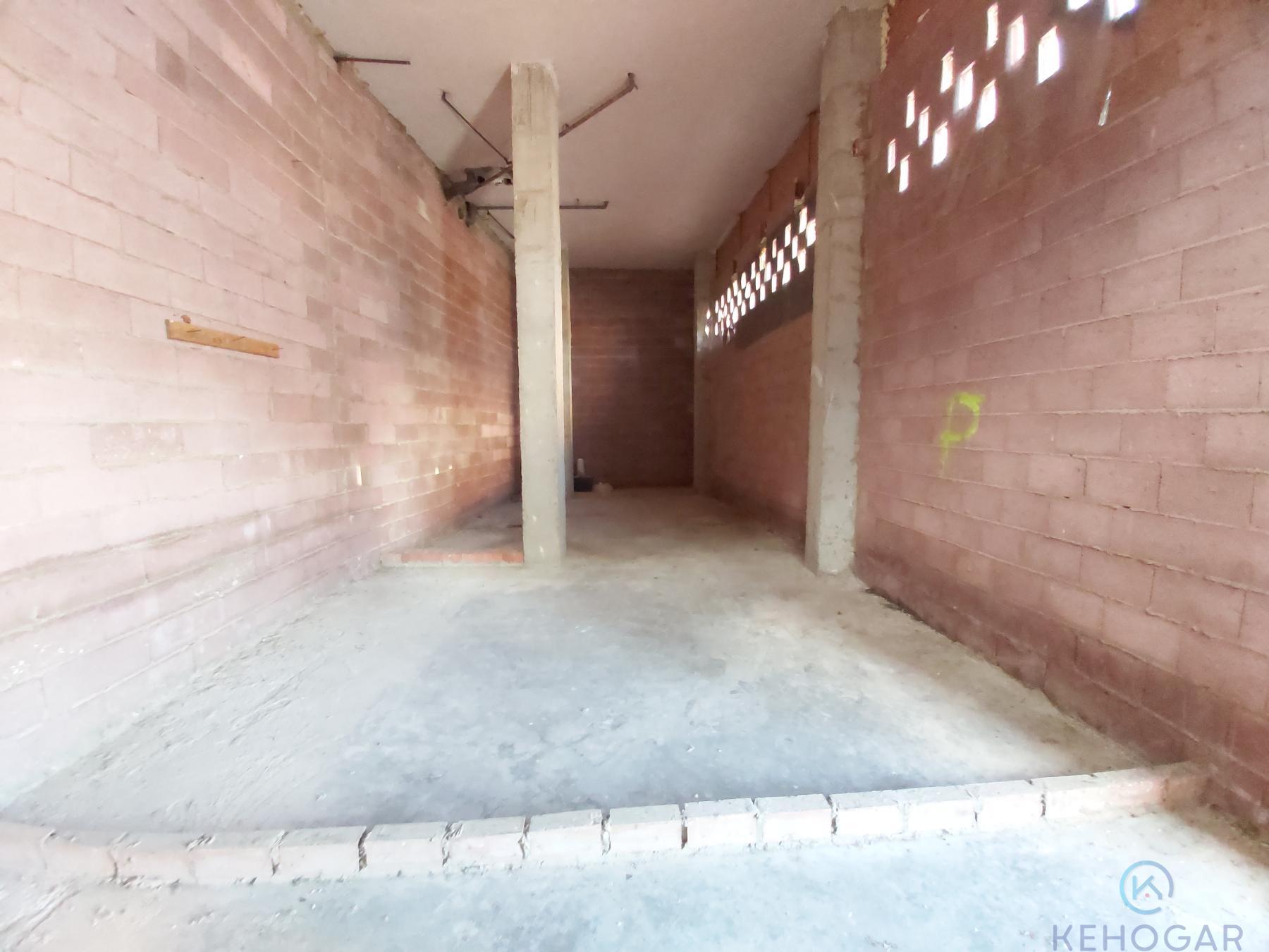 Venta de local comercial en Dos Hermanas