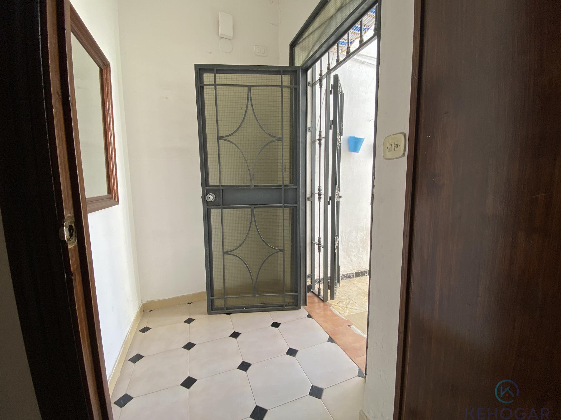 For sale of house in Dos Hermanas