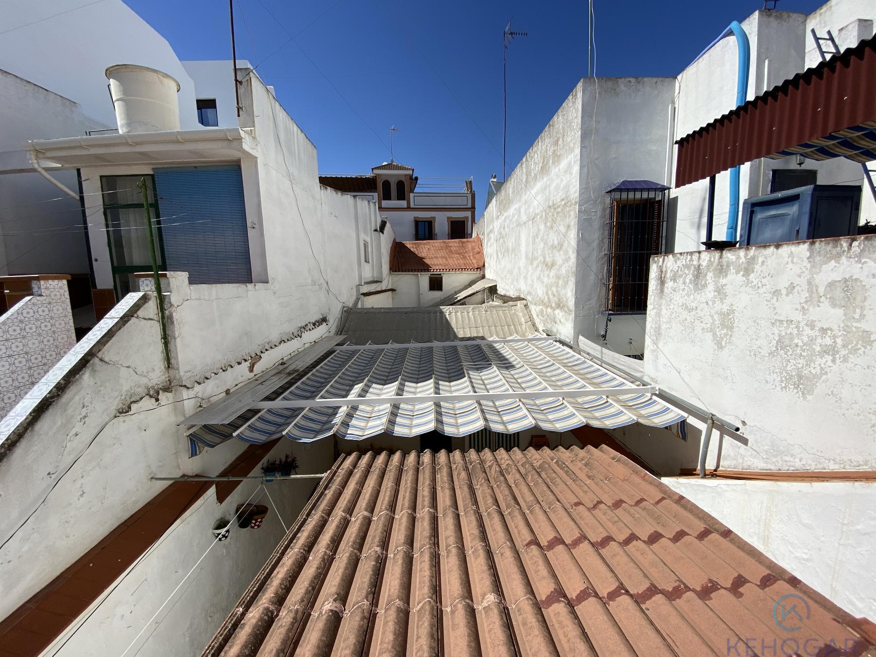 For sale of house in Dos Hermanas