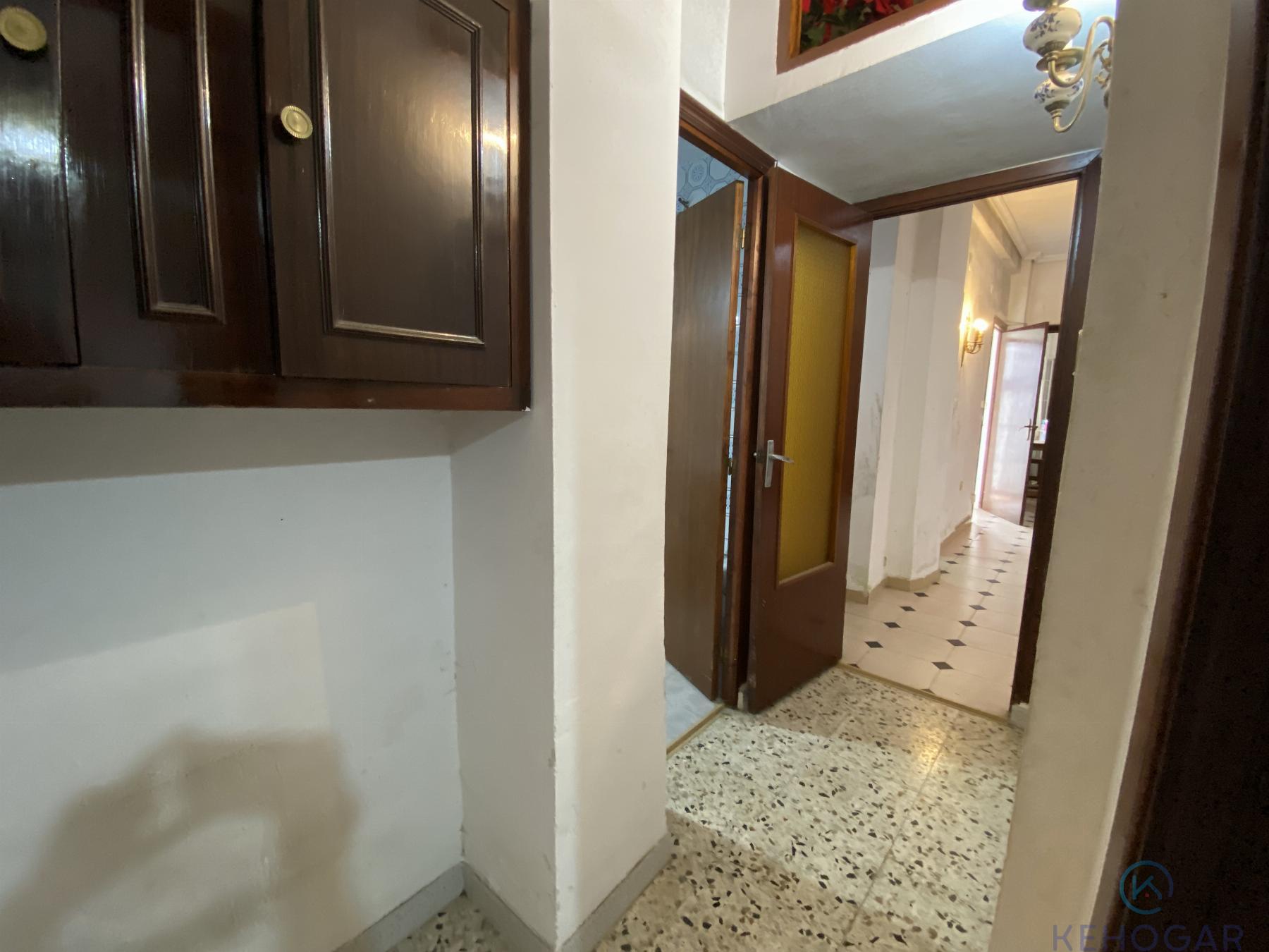 For sale of house in Dos Hermanas