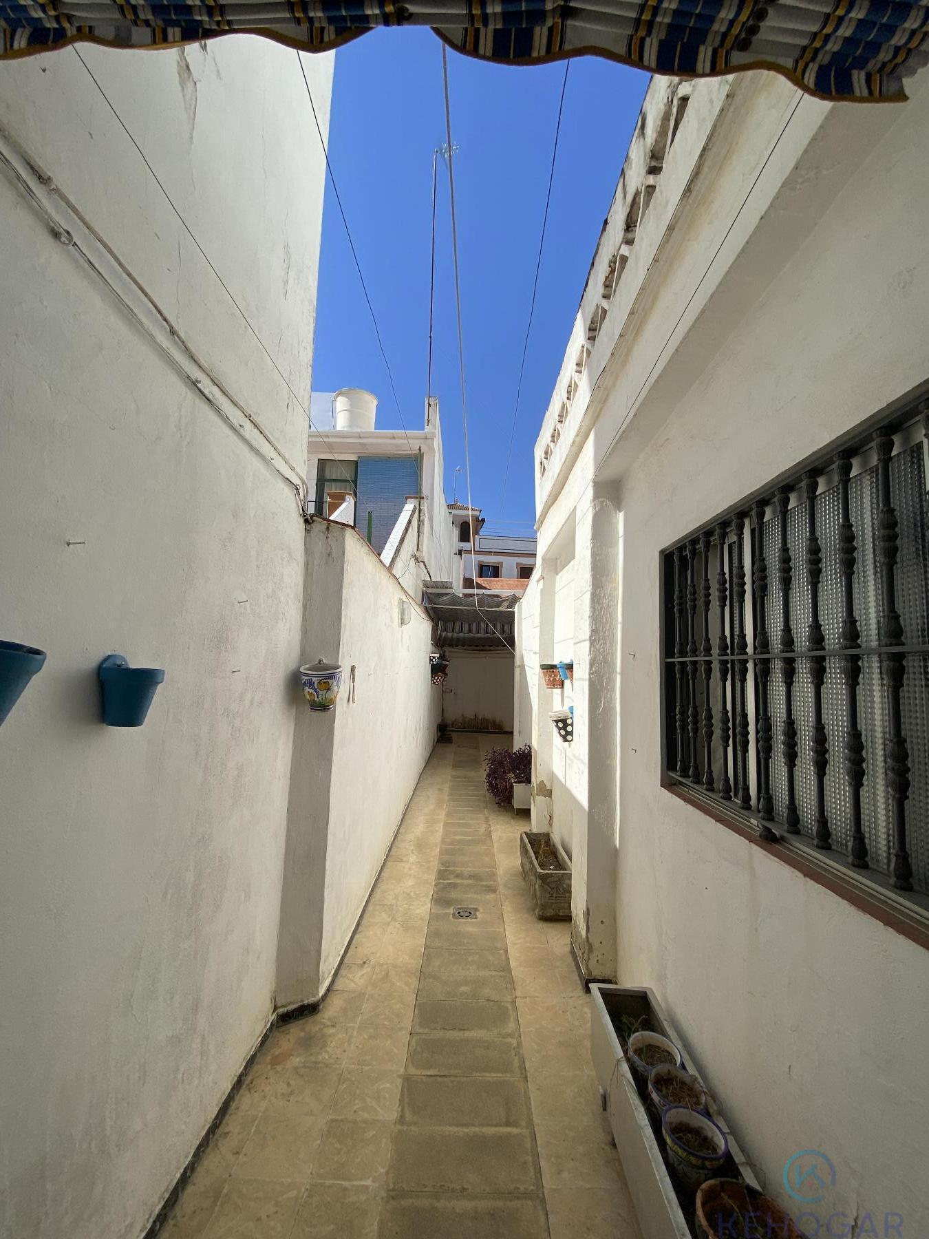 For sale of house in Dos Hermanas