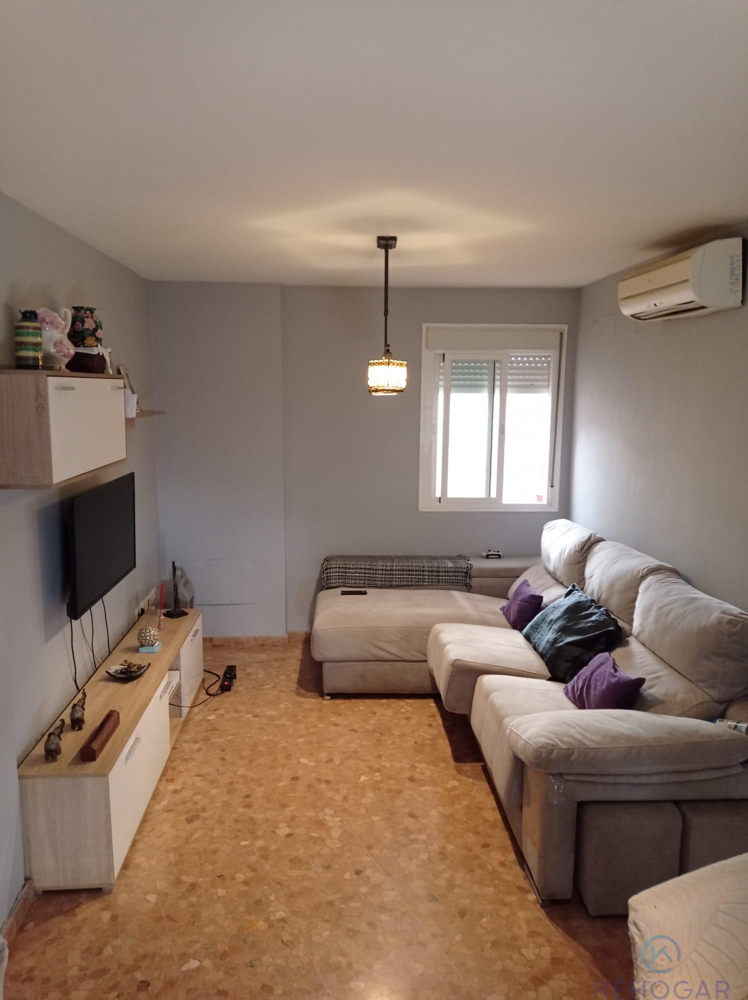 For sale of house in Dos Hermanas