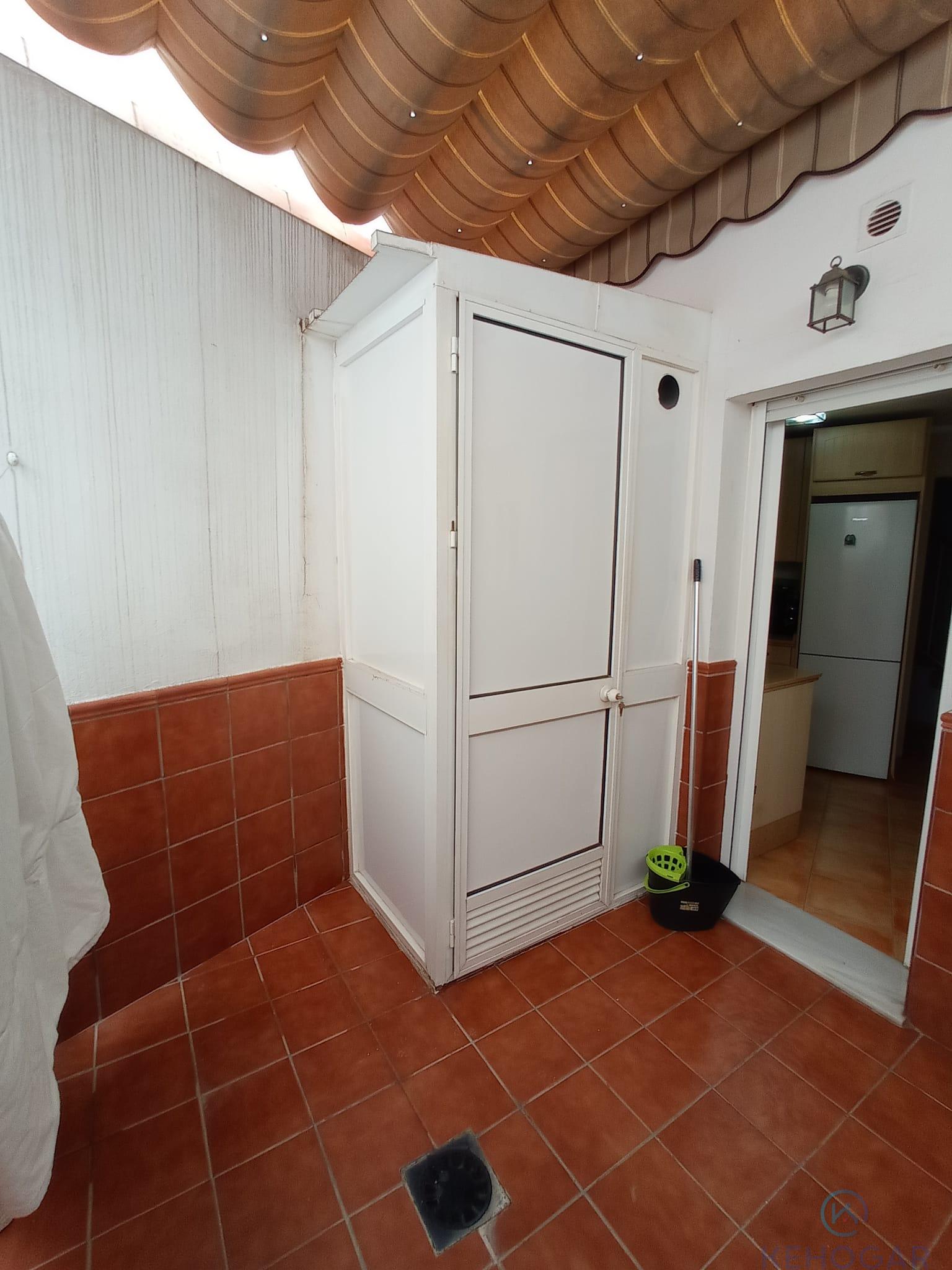 For sale of house in Dos Hermanas