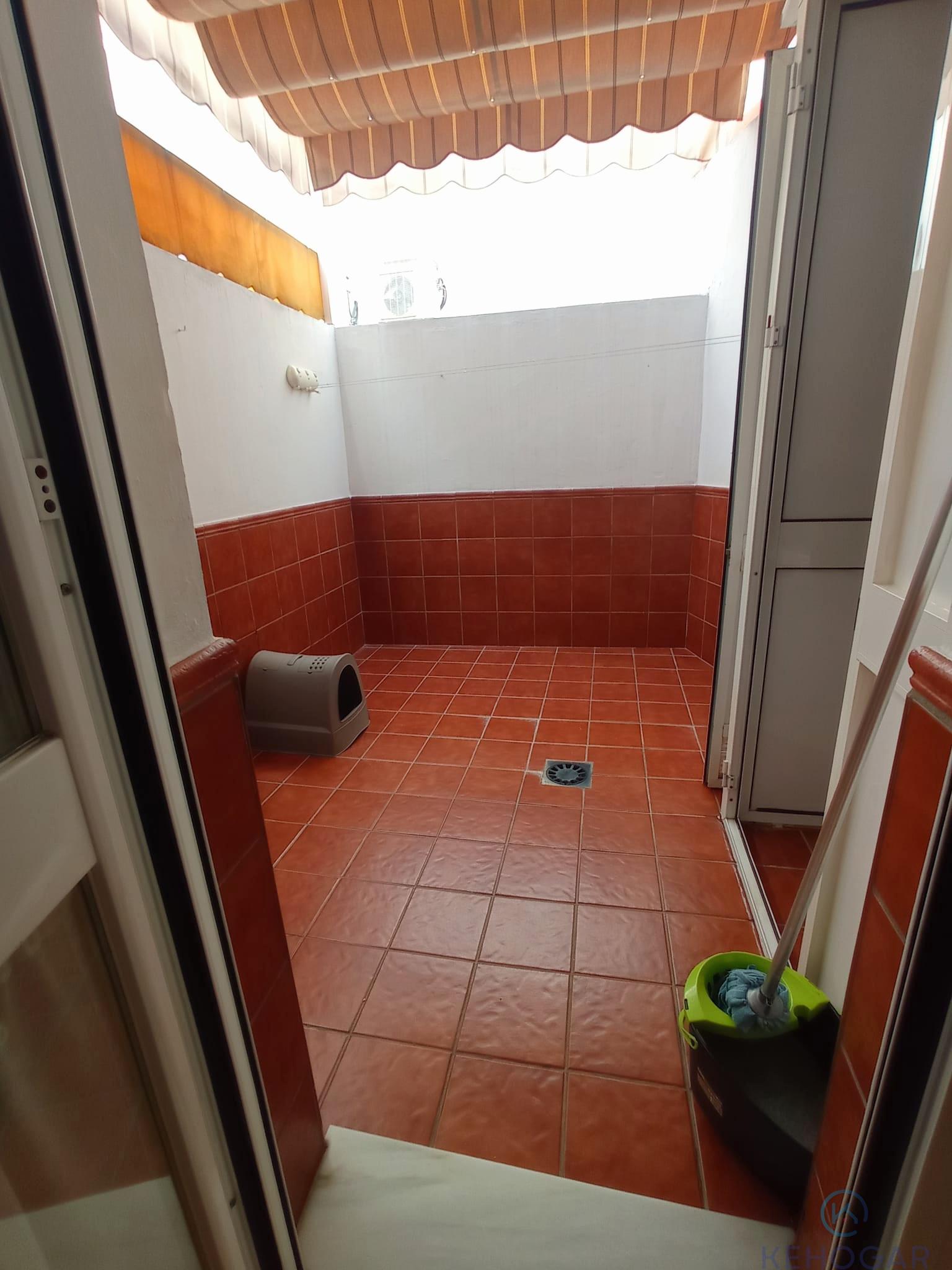 For sale of house in Dos Hermanas