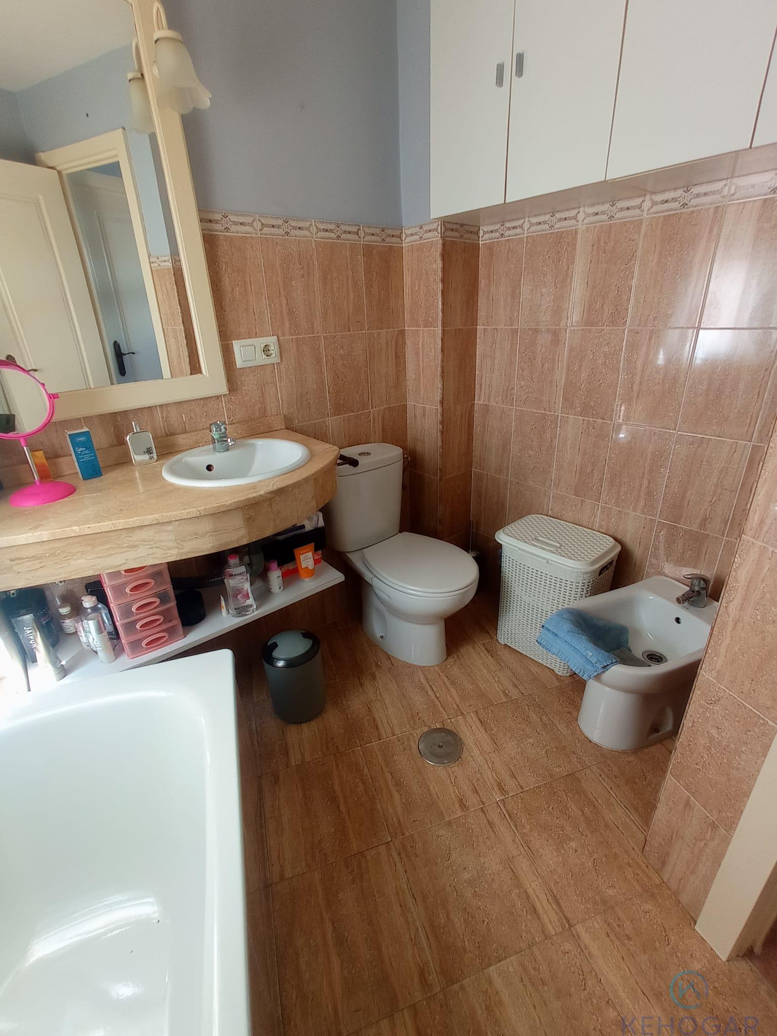For sale of house in Dos Hermanas