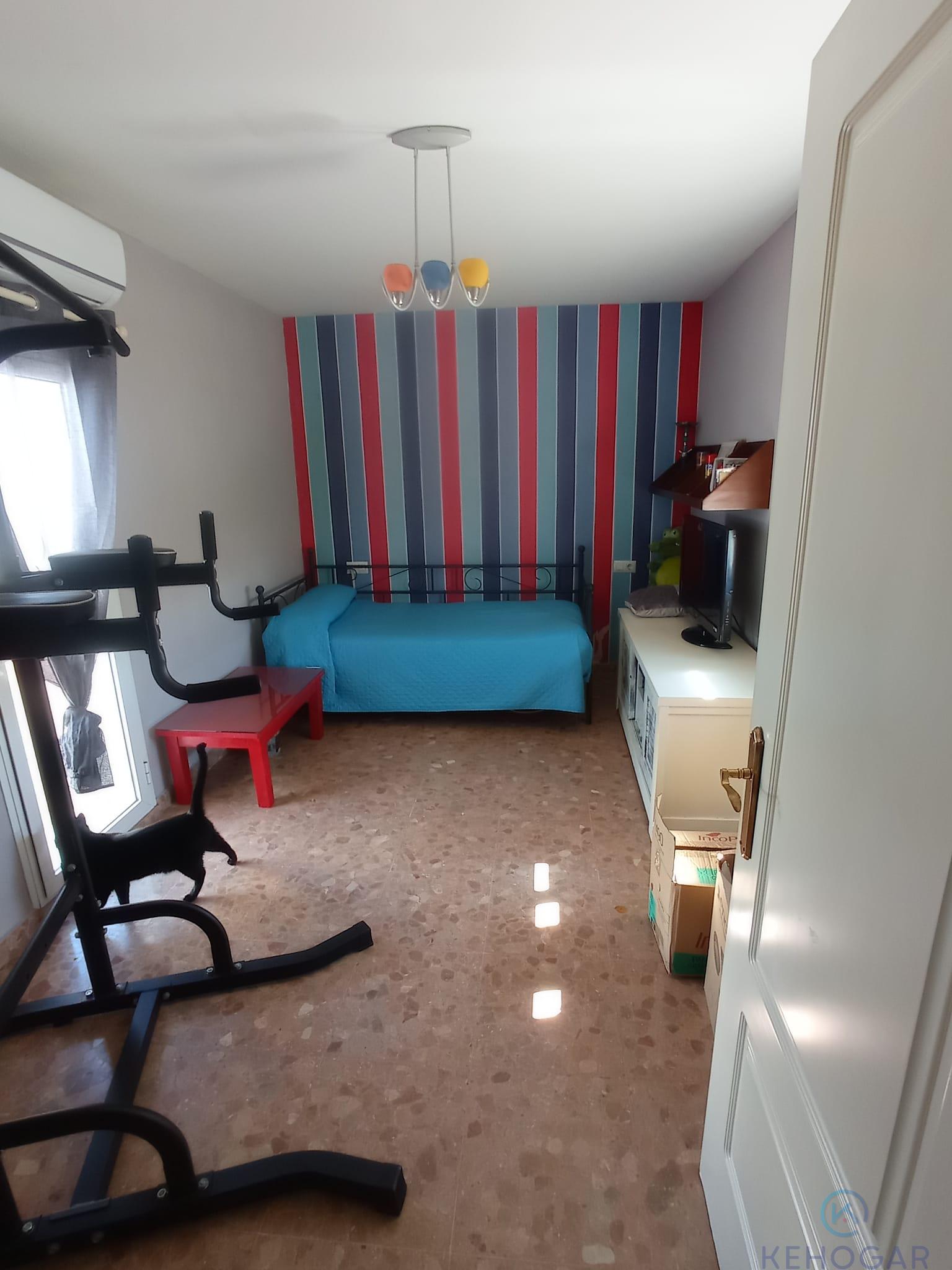 For sale of house in Dos Hermanas