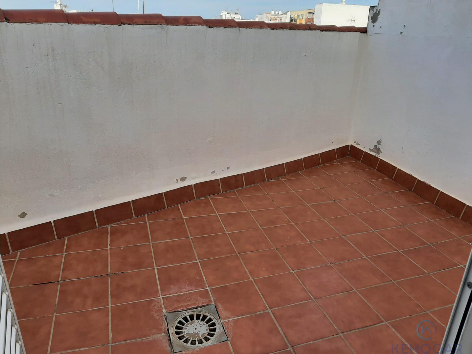 For sale of house in Dos Hermanas