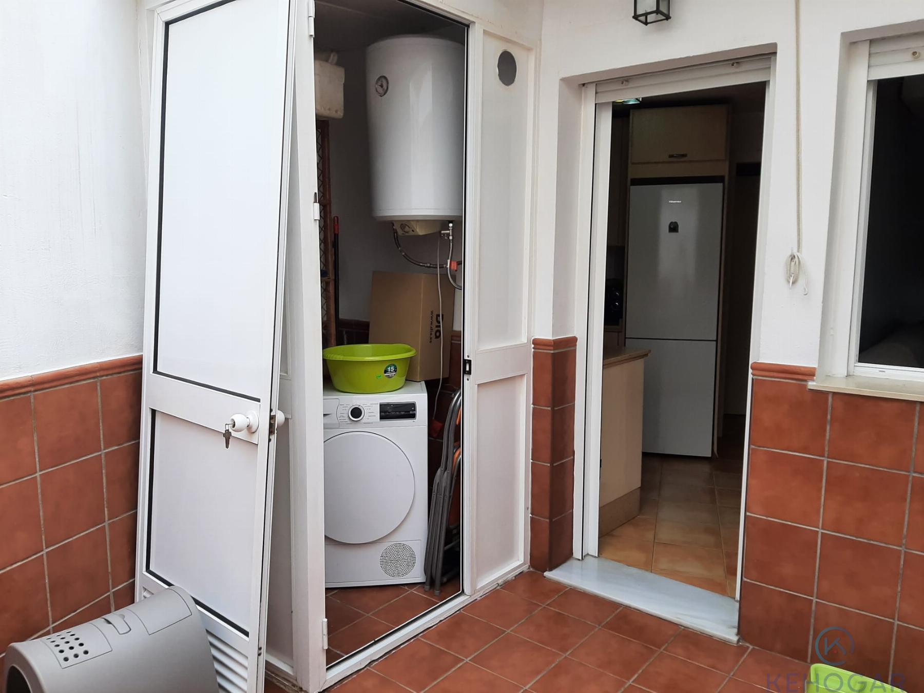 For sale of house in Dos Hermanas